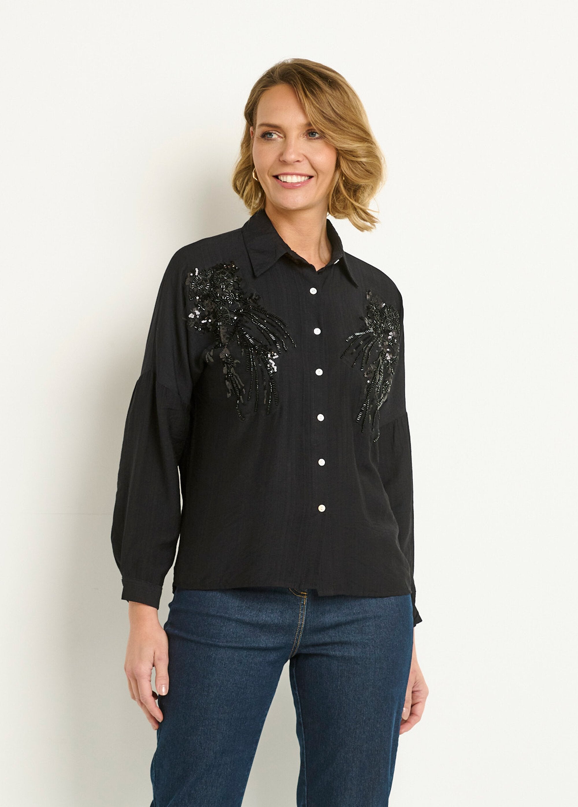 Blouse_with_pearl_and_sequin_embroidery_Black_FA1_slim