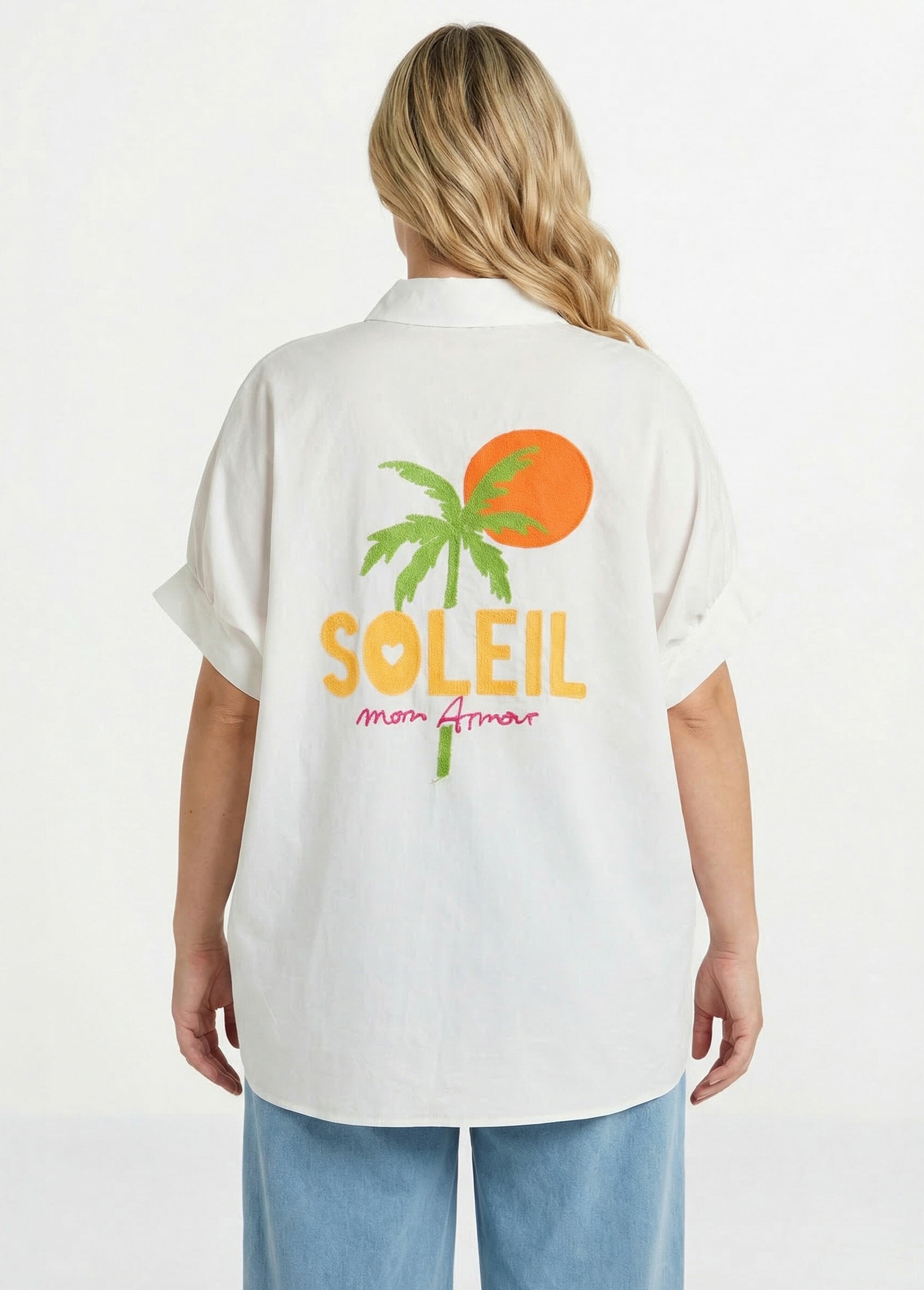 Plain_blouse_with_summer-themed_embroidery_White_and_multicolored_DO1_curvy