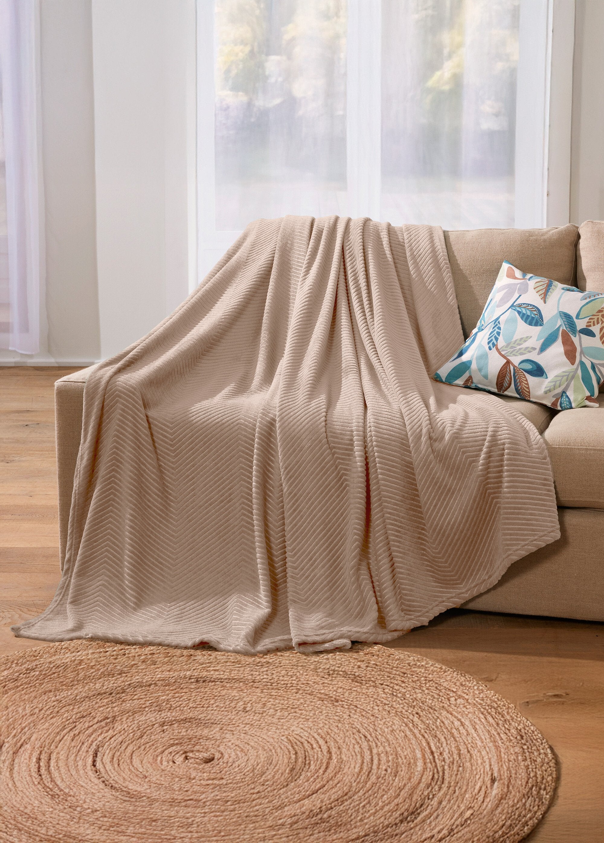 Herringbone_Microfiber_Blanket_Mole_SF1_slim