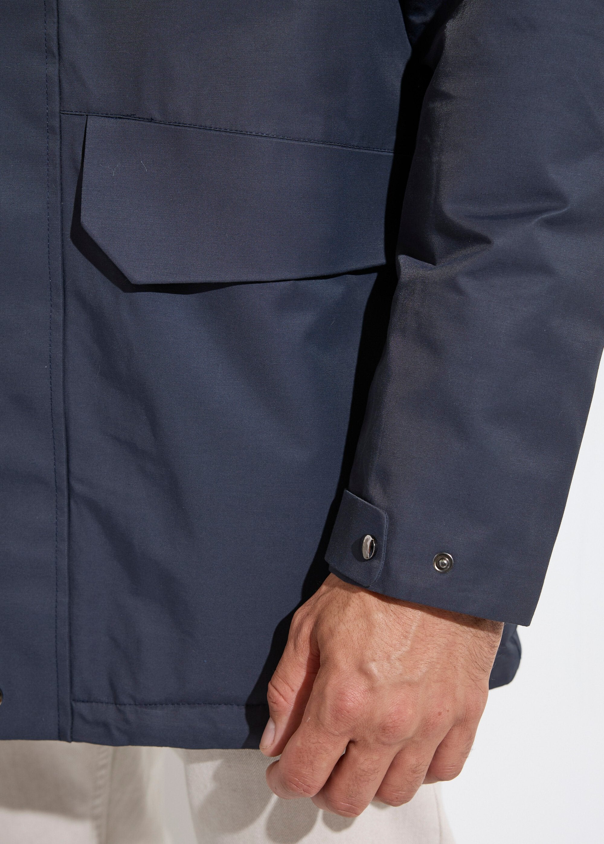 Parka_with_fur-lined_hood_Marine_DE2_slim