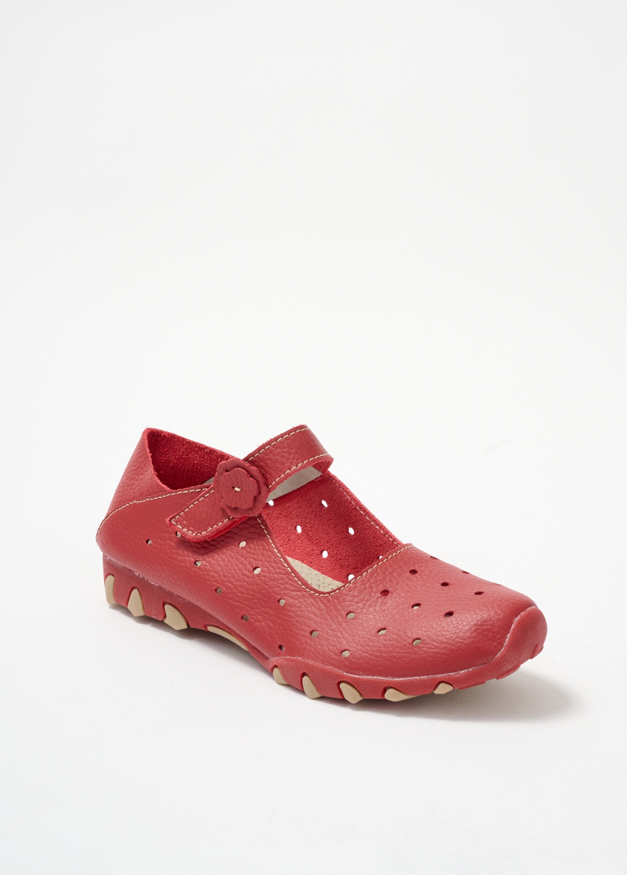 Perforated_ballerina_Red_FA1_slim