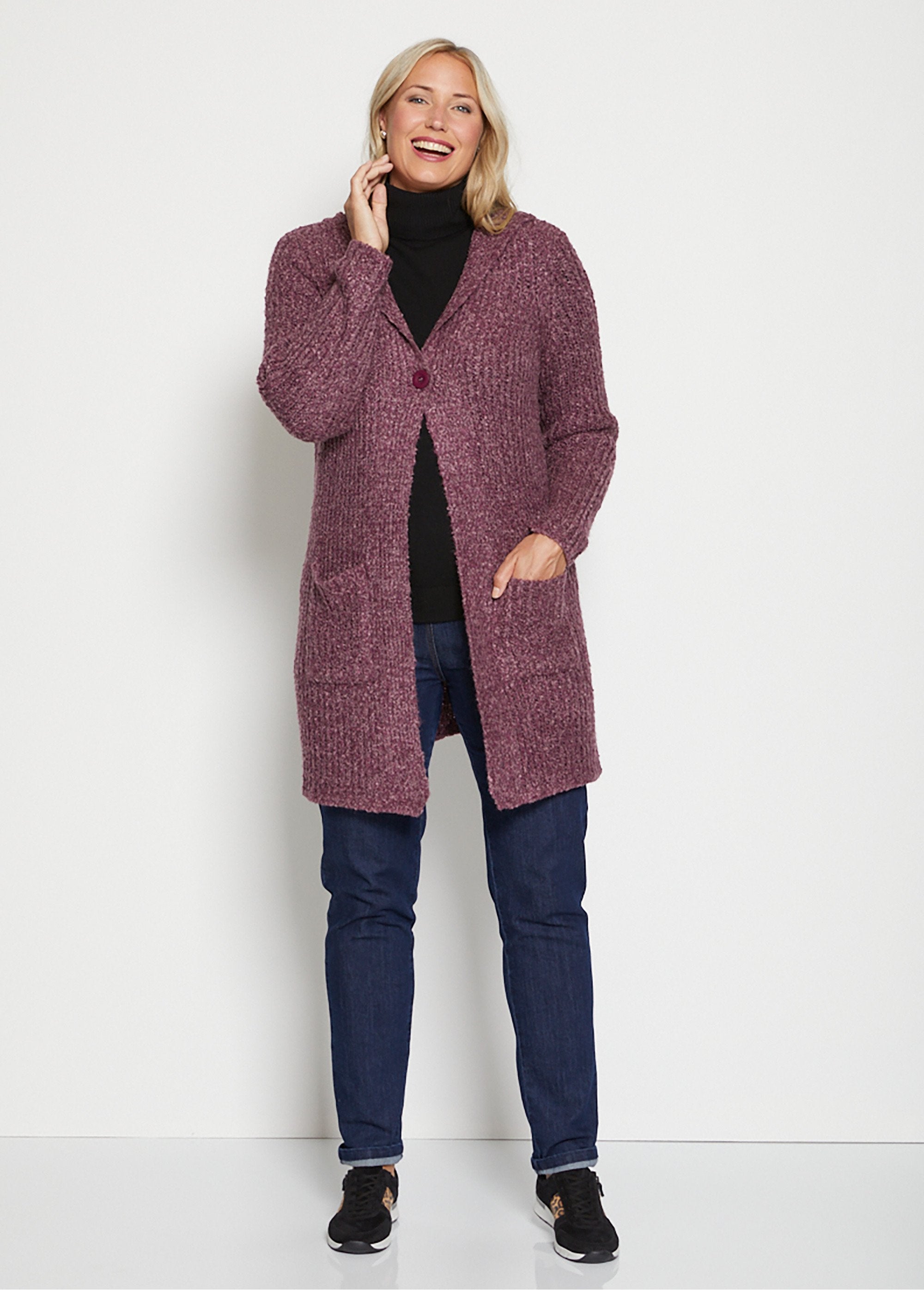 Long_hooded_vest_Plum_SF1_curvy