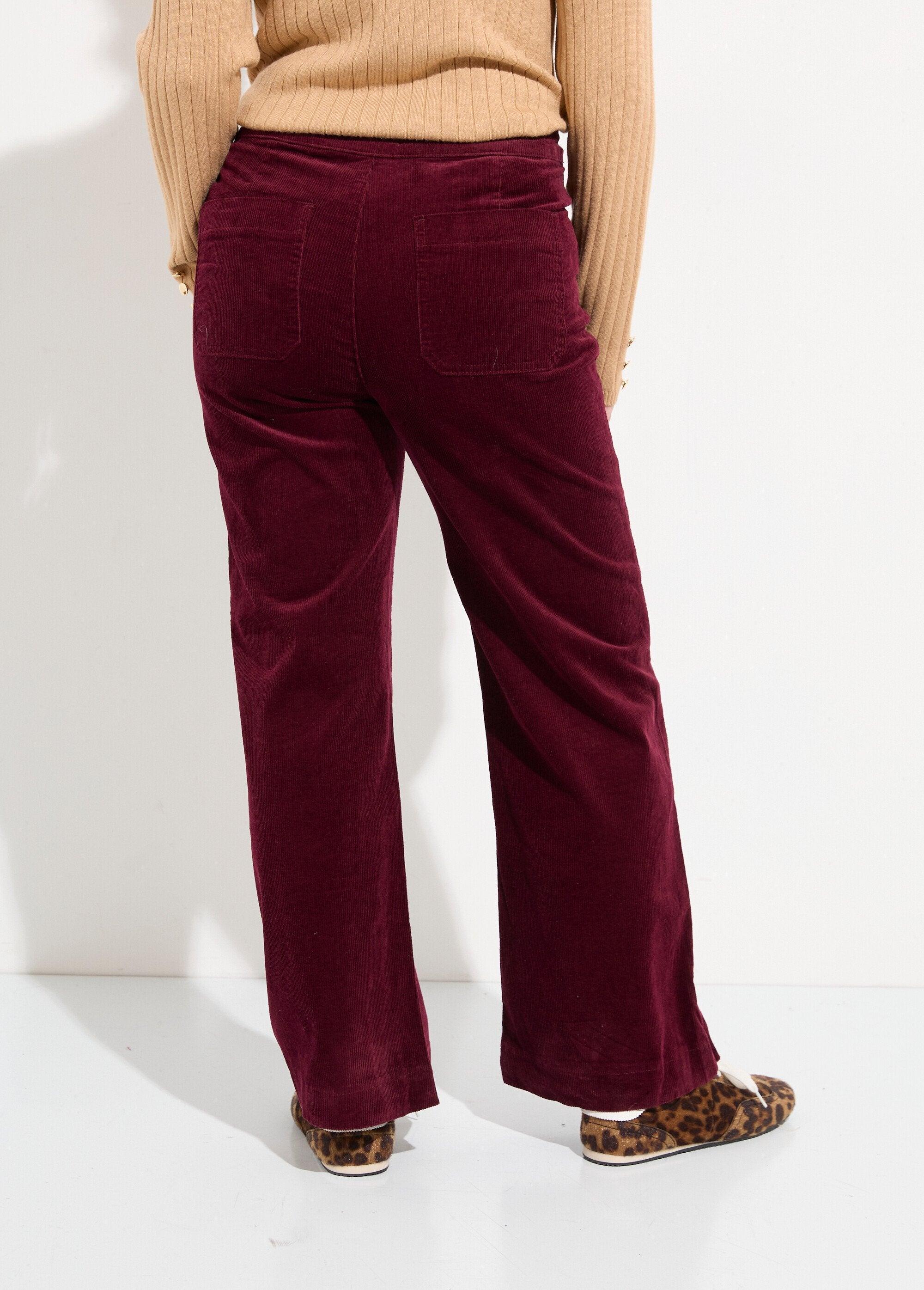 Flared_Velvet_Bridge_Pants_Bordeaux_DO1_slim