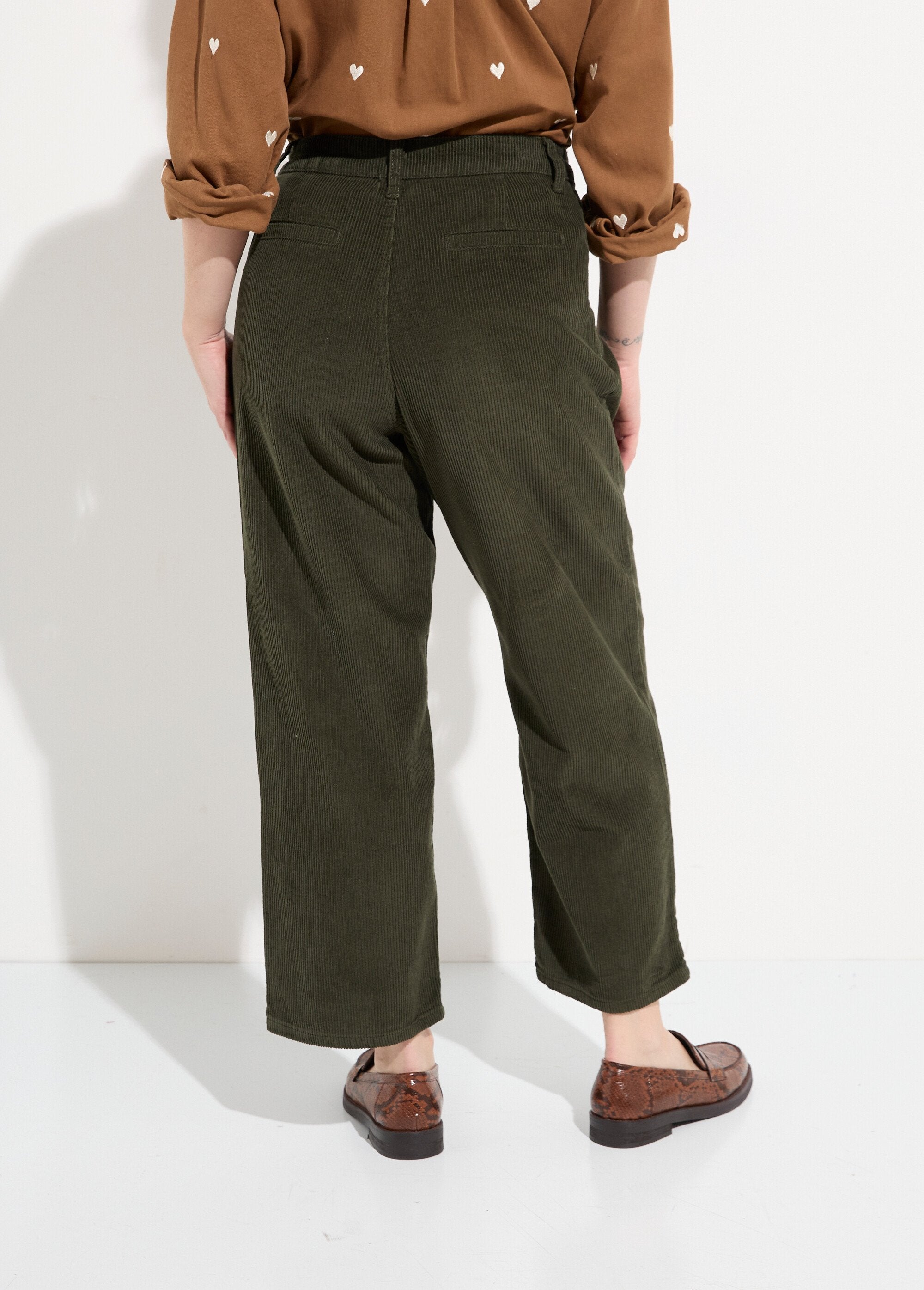 Wide-leg_corduroy_trousers,_petite_size_Khaki_DO1_slim