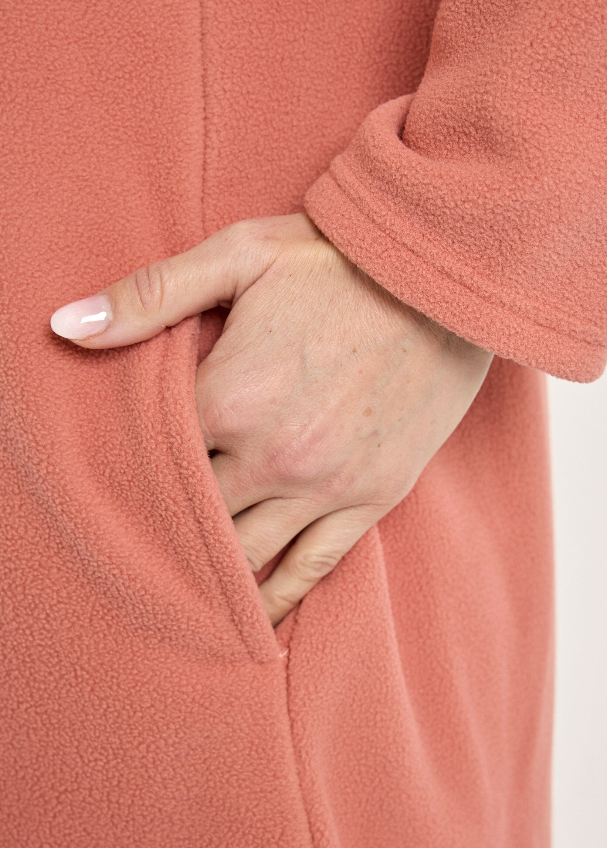 Fleece_bathrobe_with_buttoned_collar,_length_115_cm_Terracotta_DE2_slim