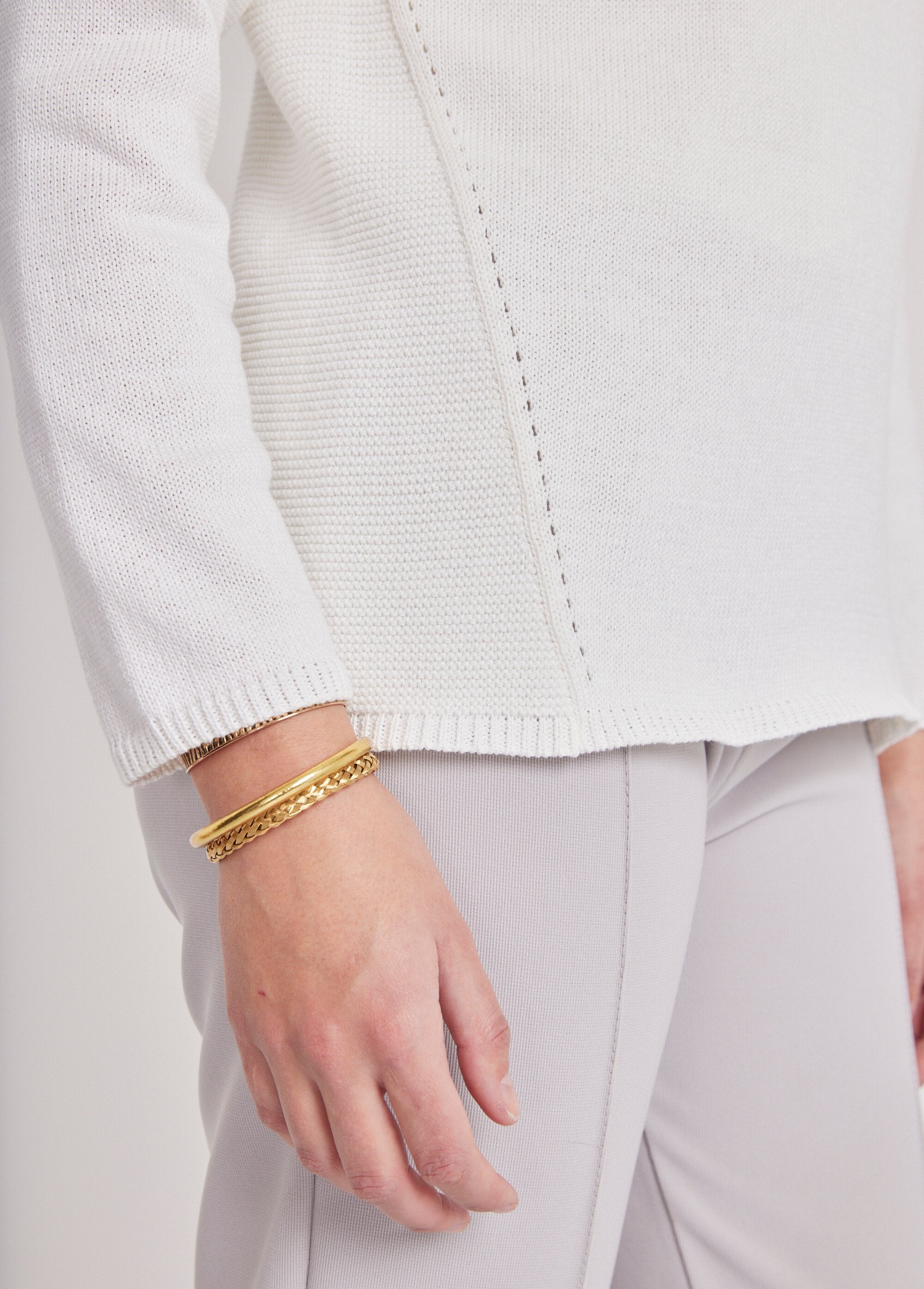 Long-sleeved_fancy_knit_sweater_White_DE2_slim