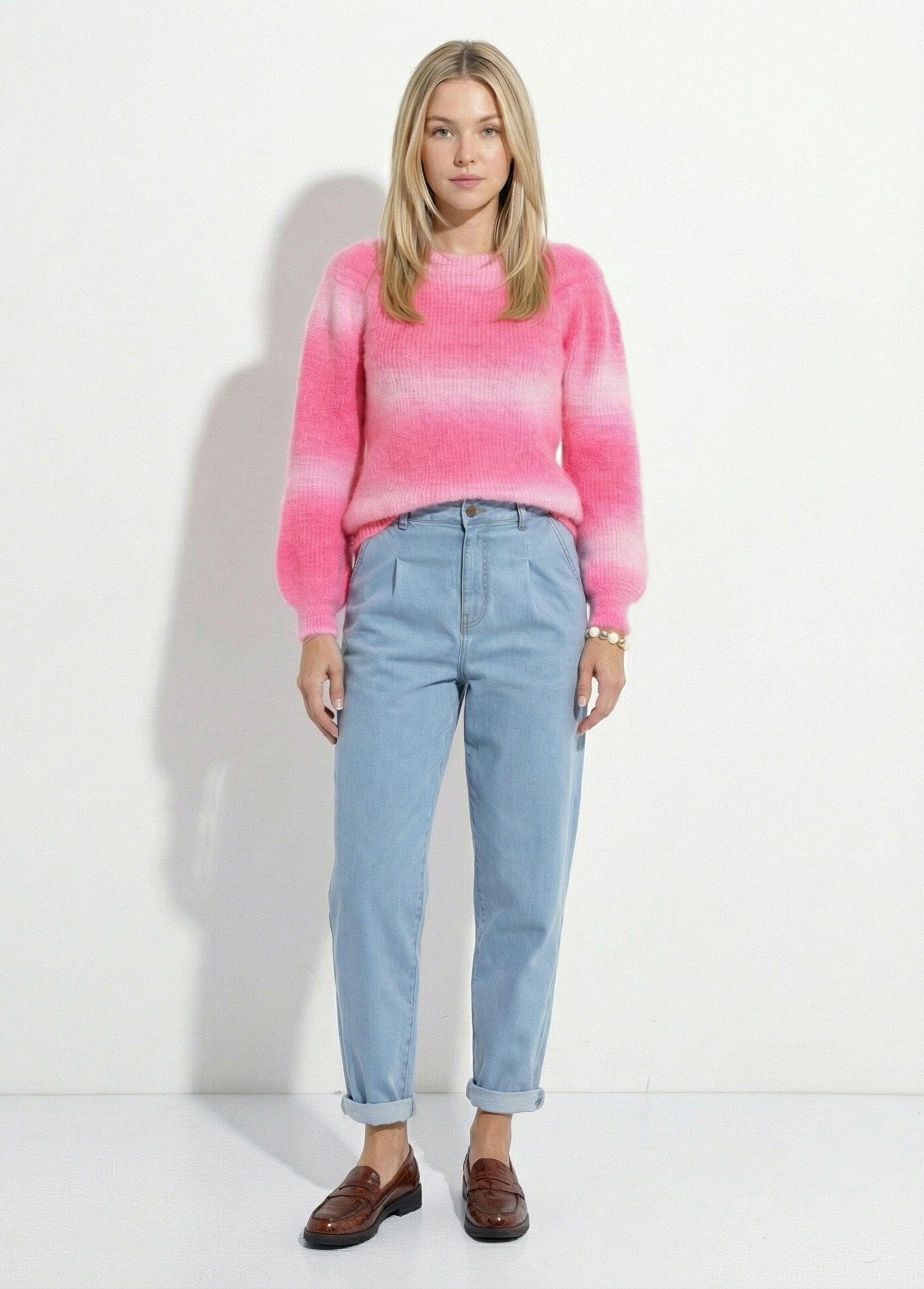 Raglan_sweater_with_a_fuzzy_knit_and_tie-dye_effect_Pink_SF1_slim
