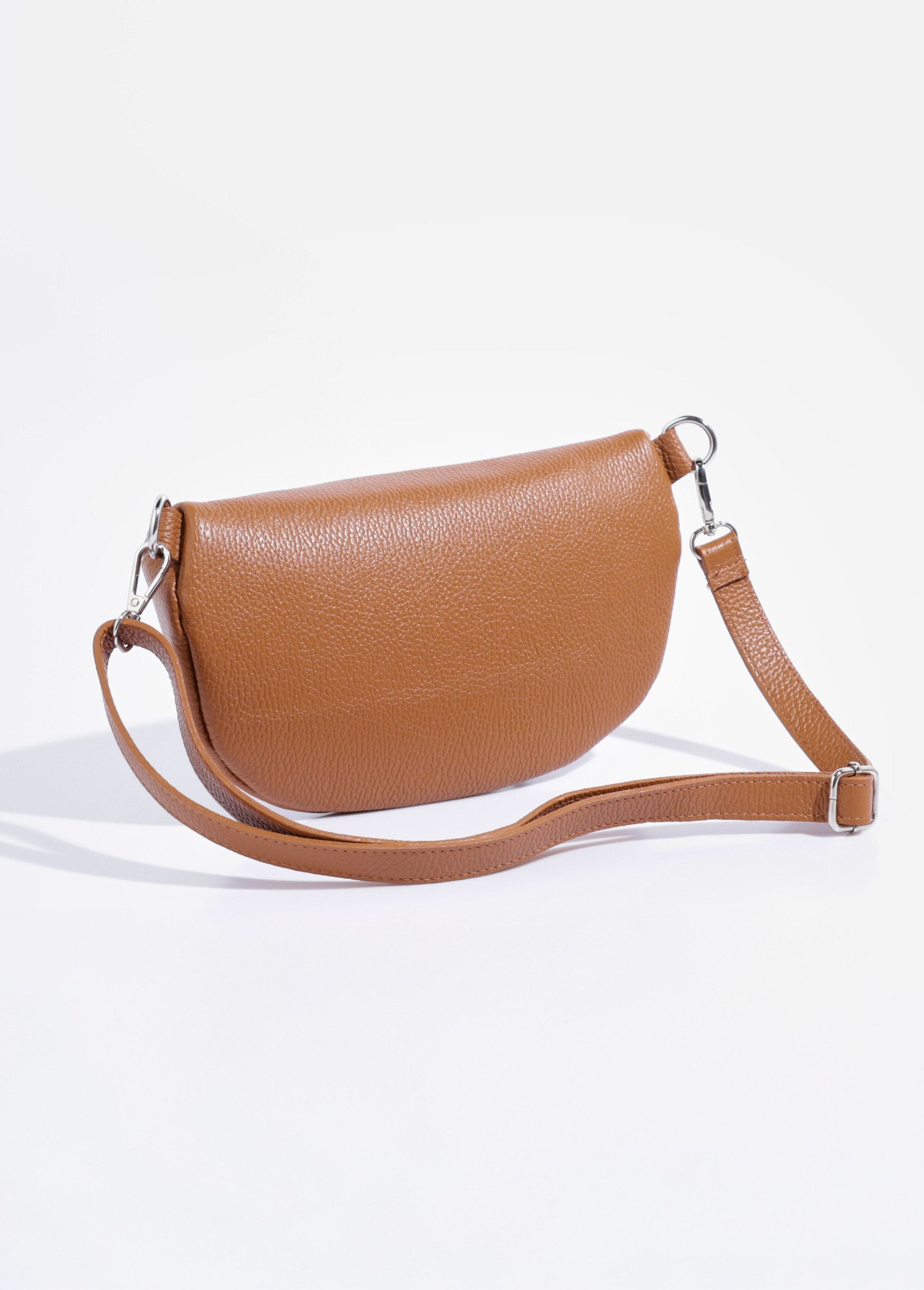 Double_zip_leather_fanny_pack_Cognac_DO1_slim