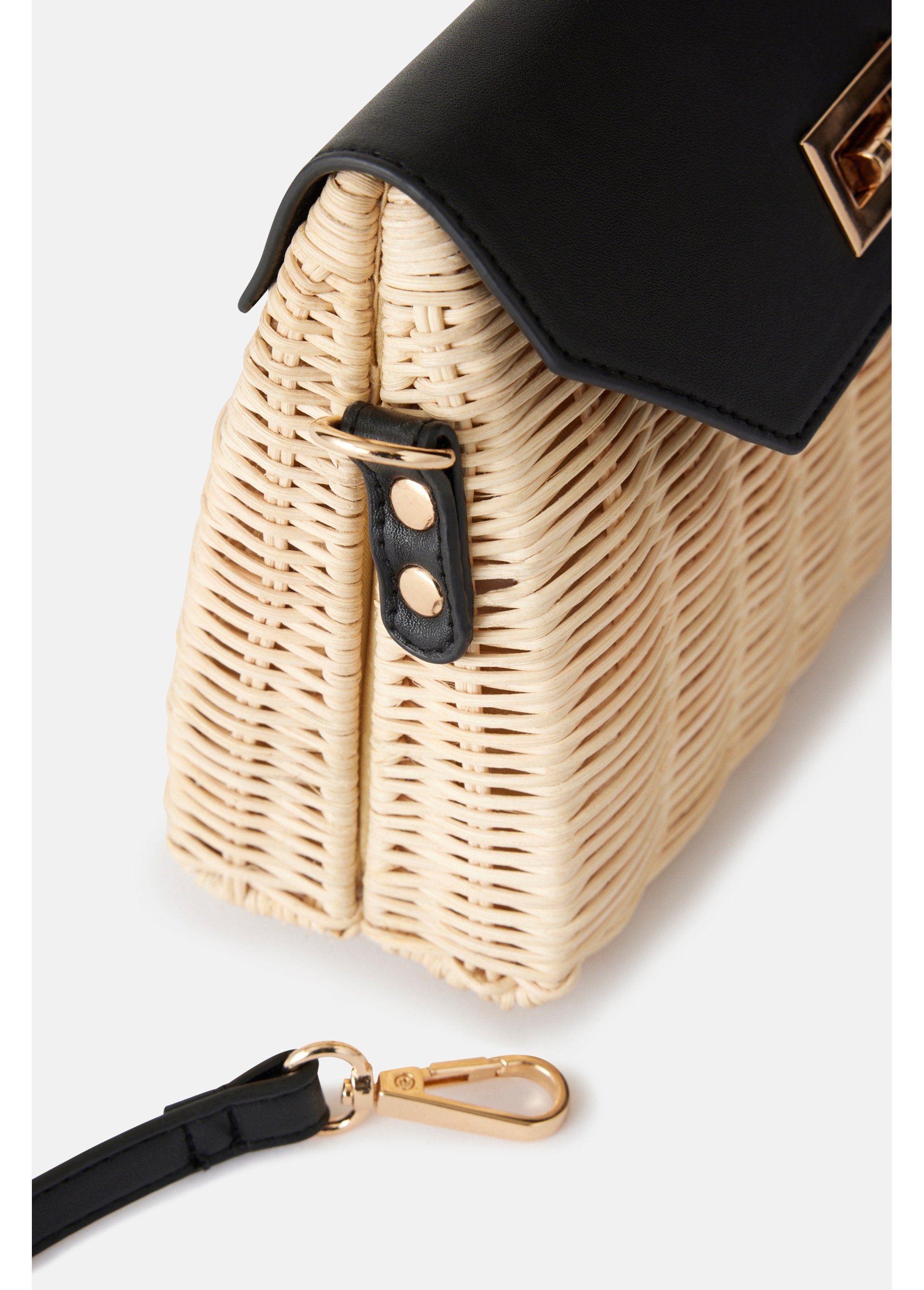 Two-tone_woven_rattan_messenger_bag_Natural_and_black_DE3_slim
