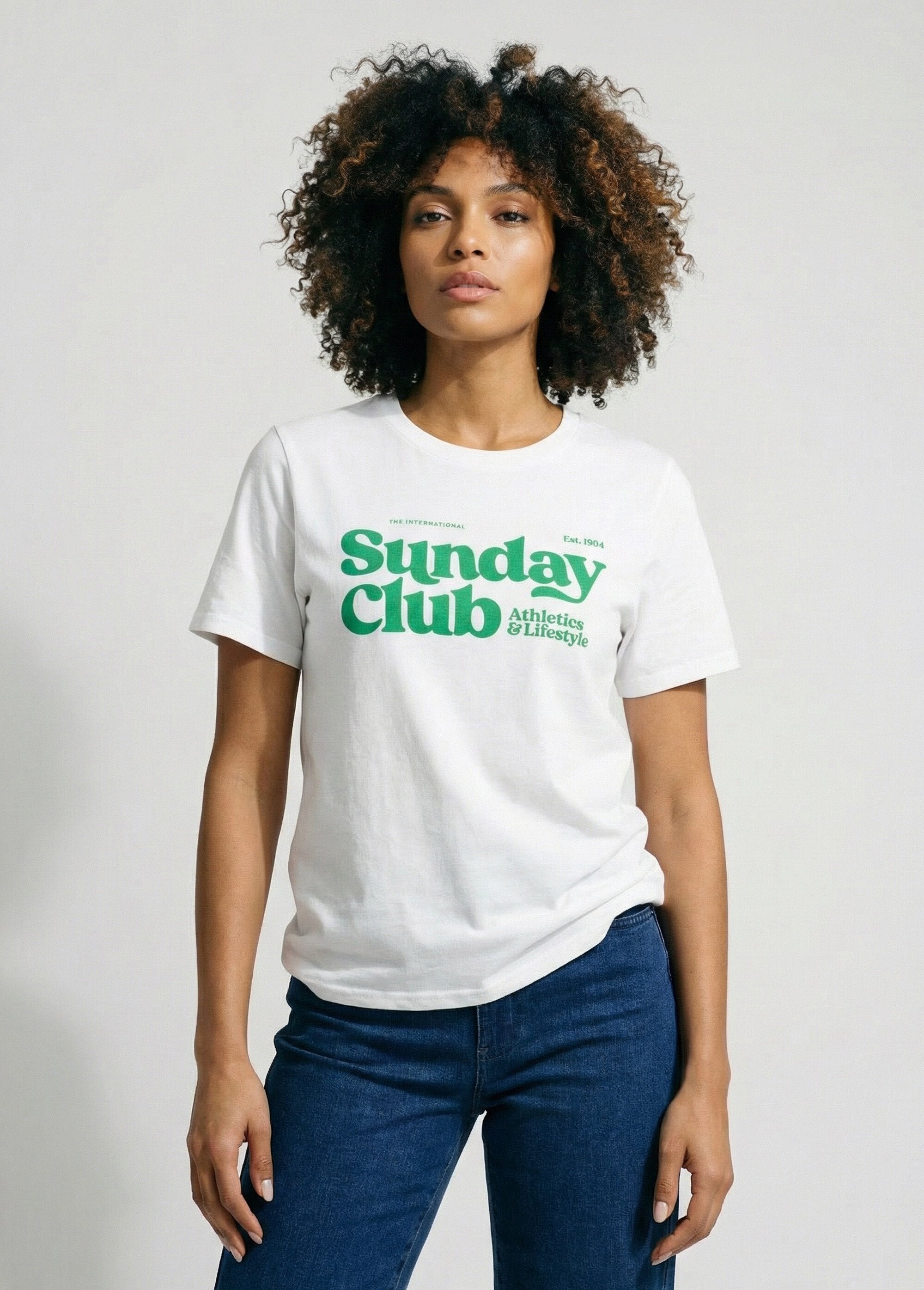 T-shirt_blanc_inscription_Sunday_Club_Blanc_et_vert_FA2_slim