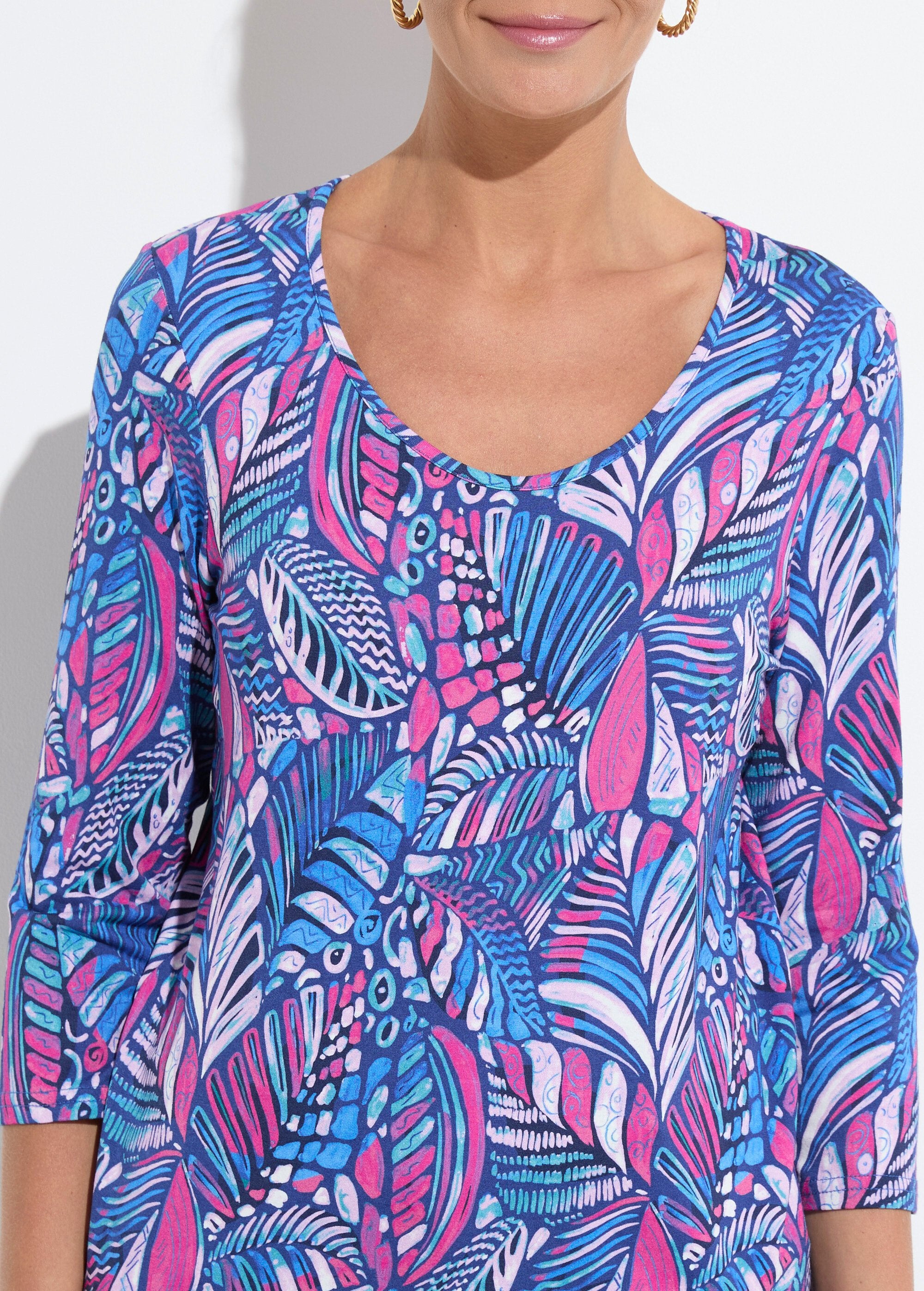 Patchwork_print_round_neck_T-shirt_Blue_and_pink_DE1_slim