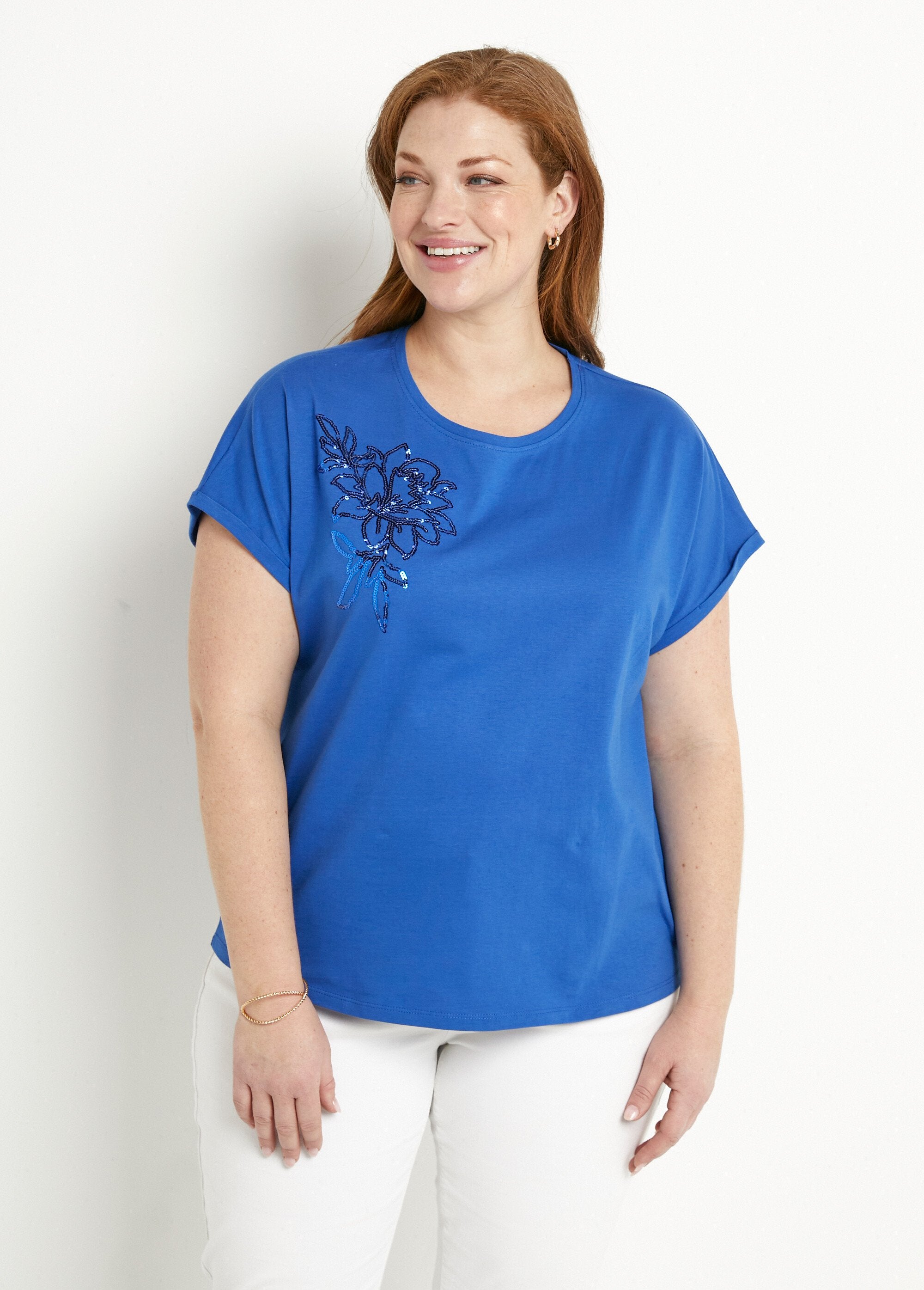 Plain_cotton_t-shirt_with_short_sleeves_and_sequins_Hard_blue_FA1_curvy