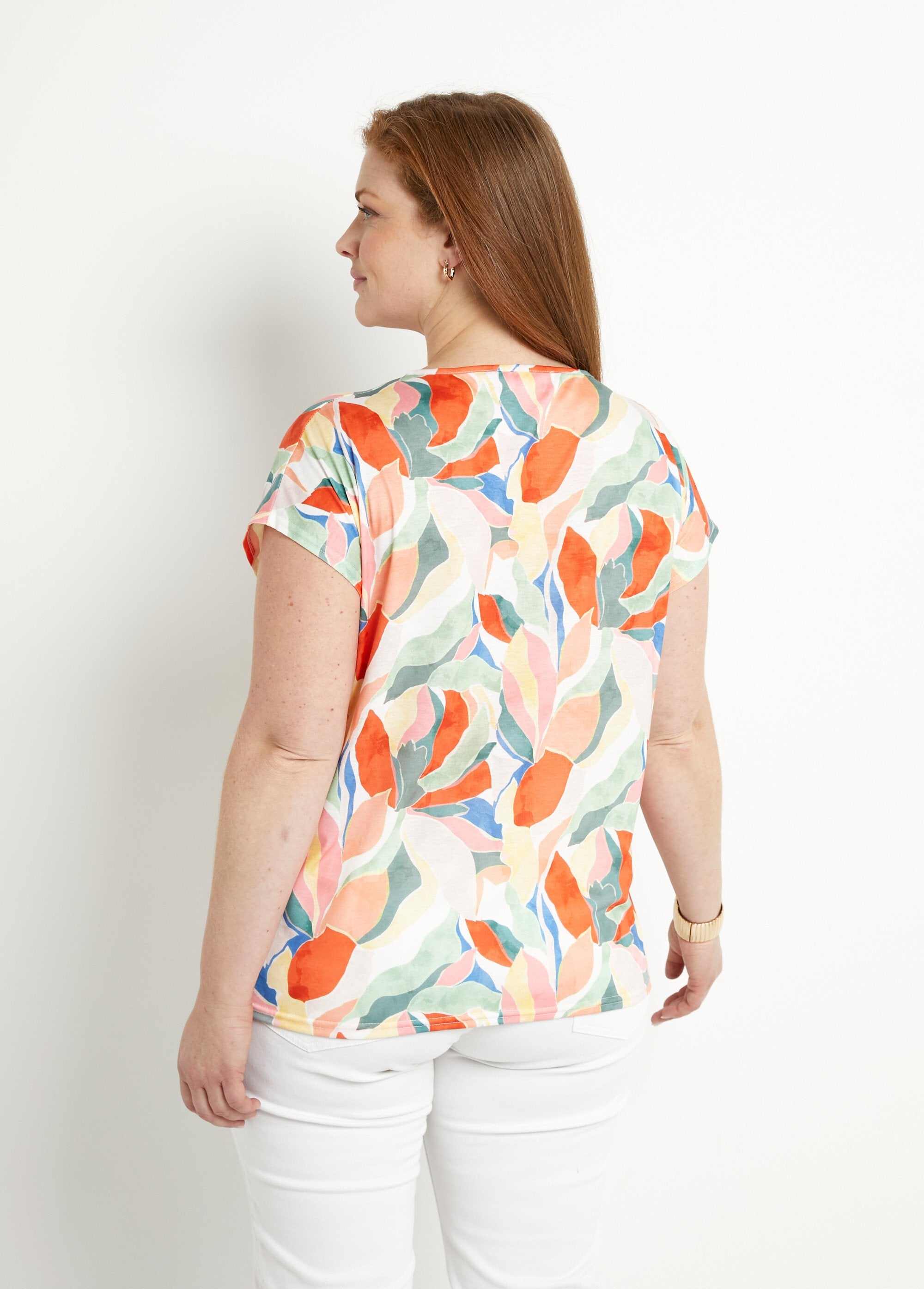 Shiny_printed_V-neck_cropped_t-shirt_Yellow_and_green_DO1_curvy