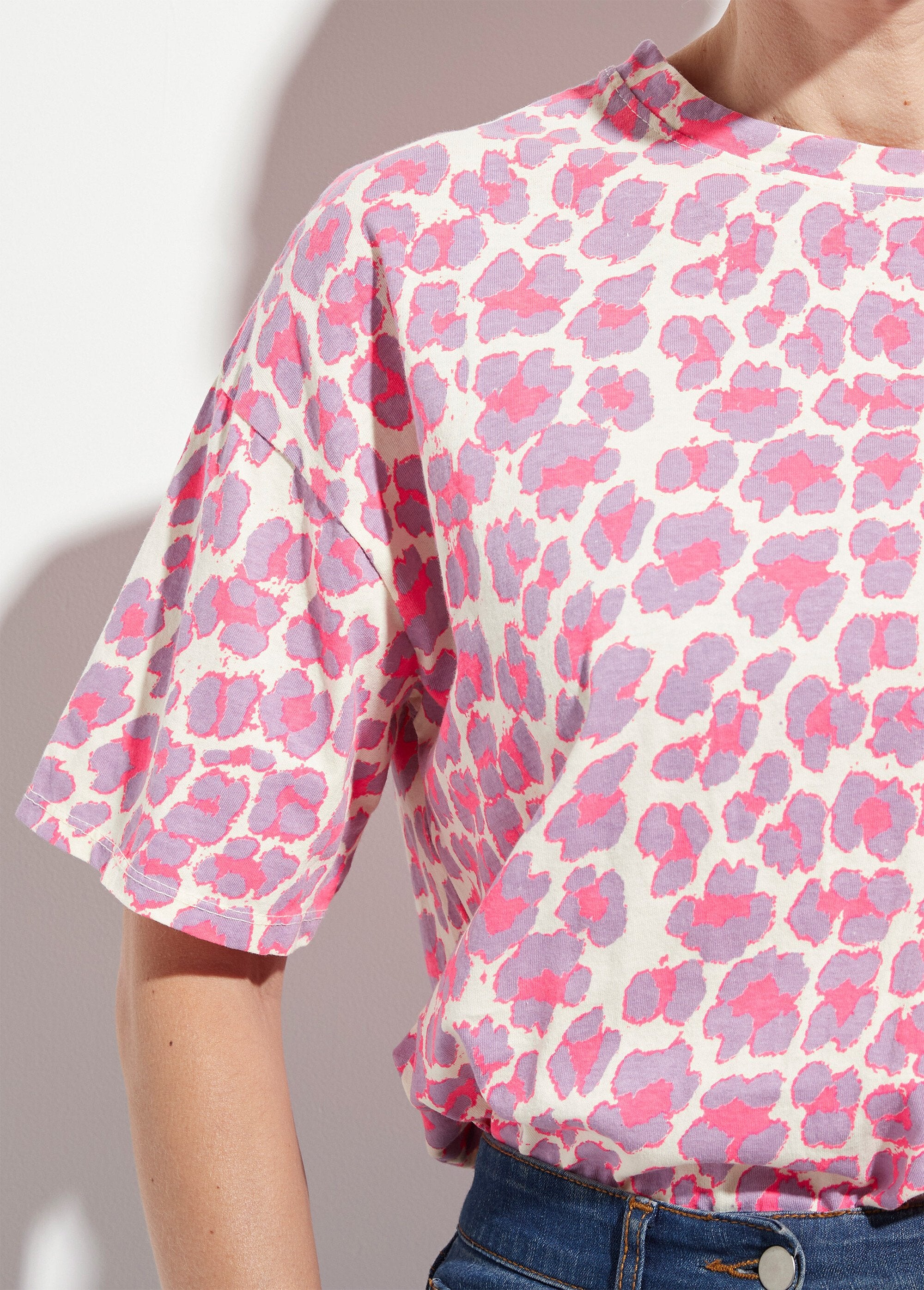 Neon_leopard_short-sleeved_T-shirt_Purple_and_pink_DE1_slim