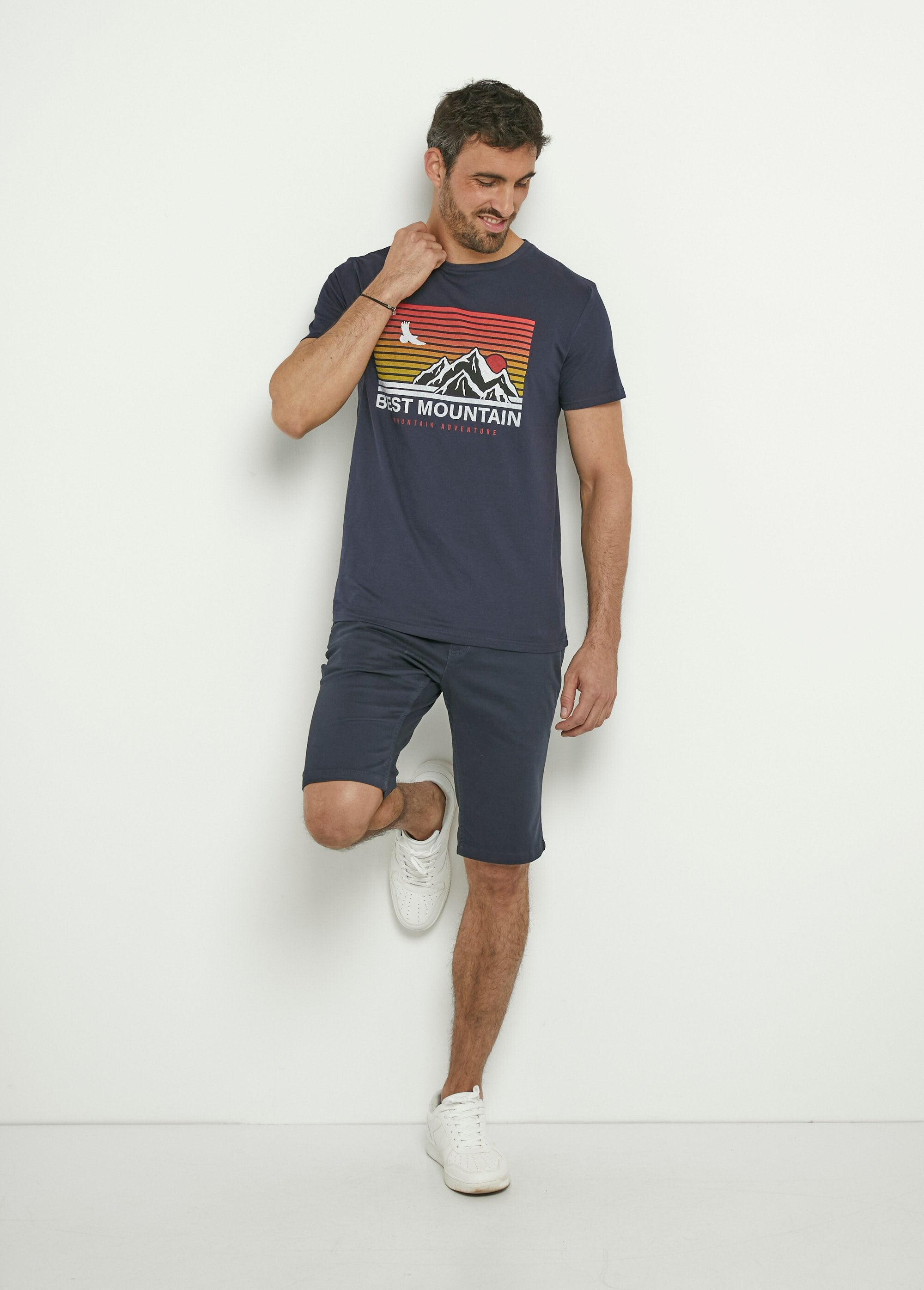 Short-sleeved_mountain_pattern_T-shirt_Marine_SF1_slim