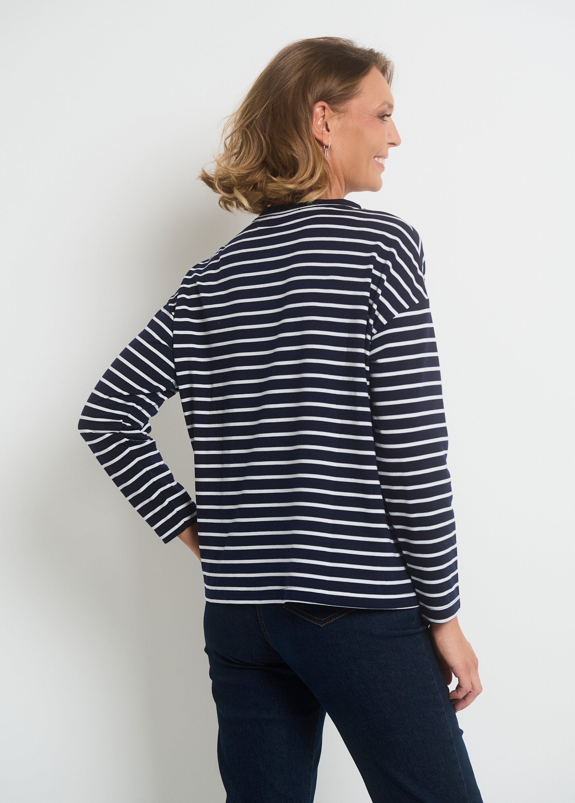 Stripes_T-shirt_with_rhinestone_neckline_Striped_Navy_DO1_slim