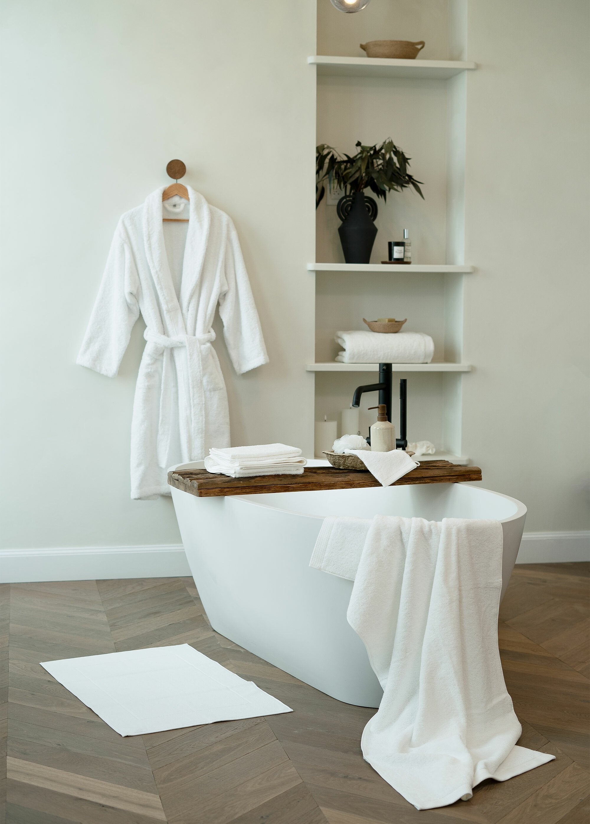 Tapis_de_bain_en_éponge_avec_fin_liteau_Blanc_SF1_slim