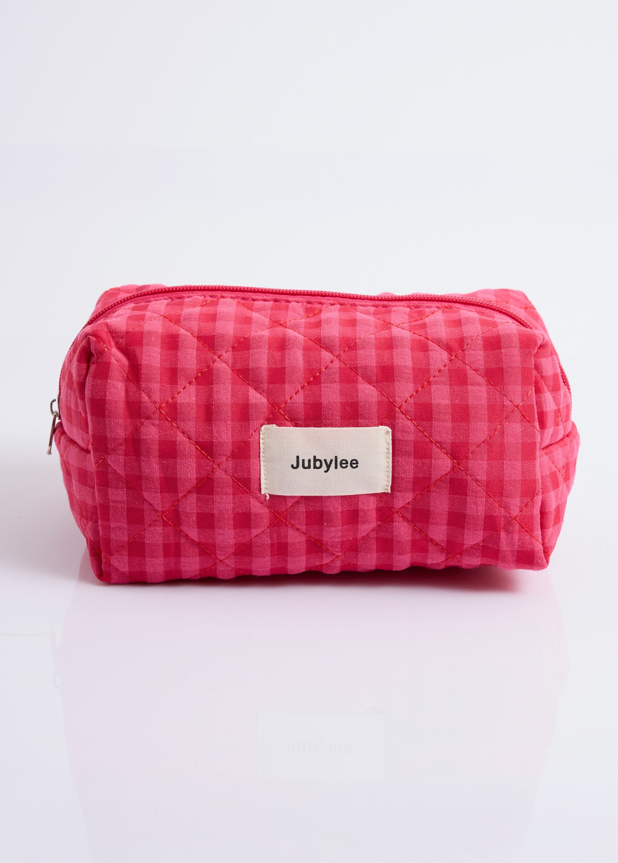 Quilted_checkered_toiletry_bag_Fuchsia_FA1_slim