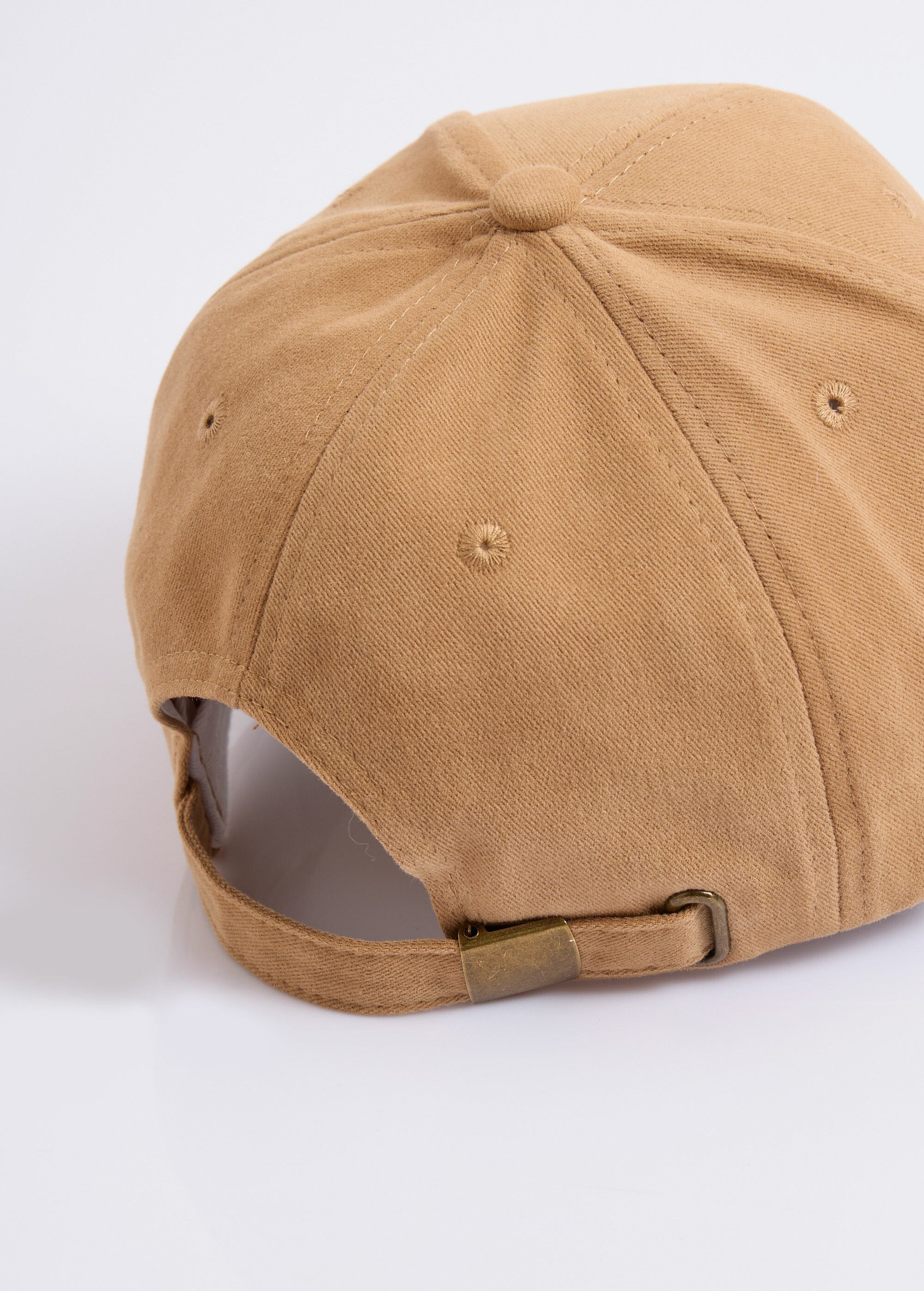 Casquette_en_twill_uni,_broderie_lettre_Camel_DE1_slim