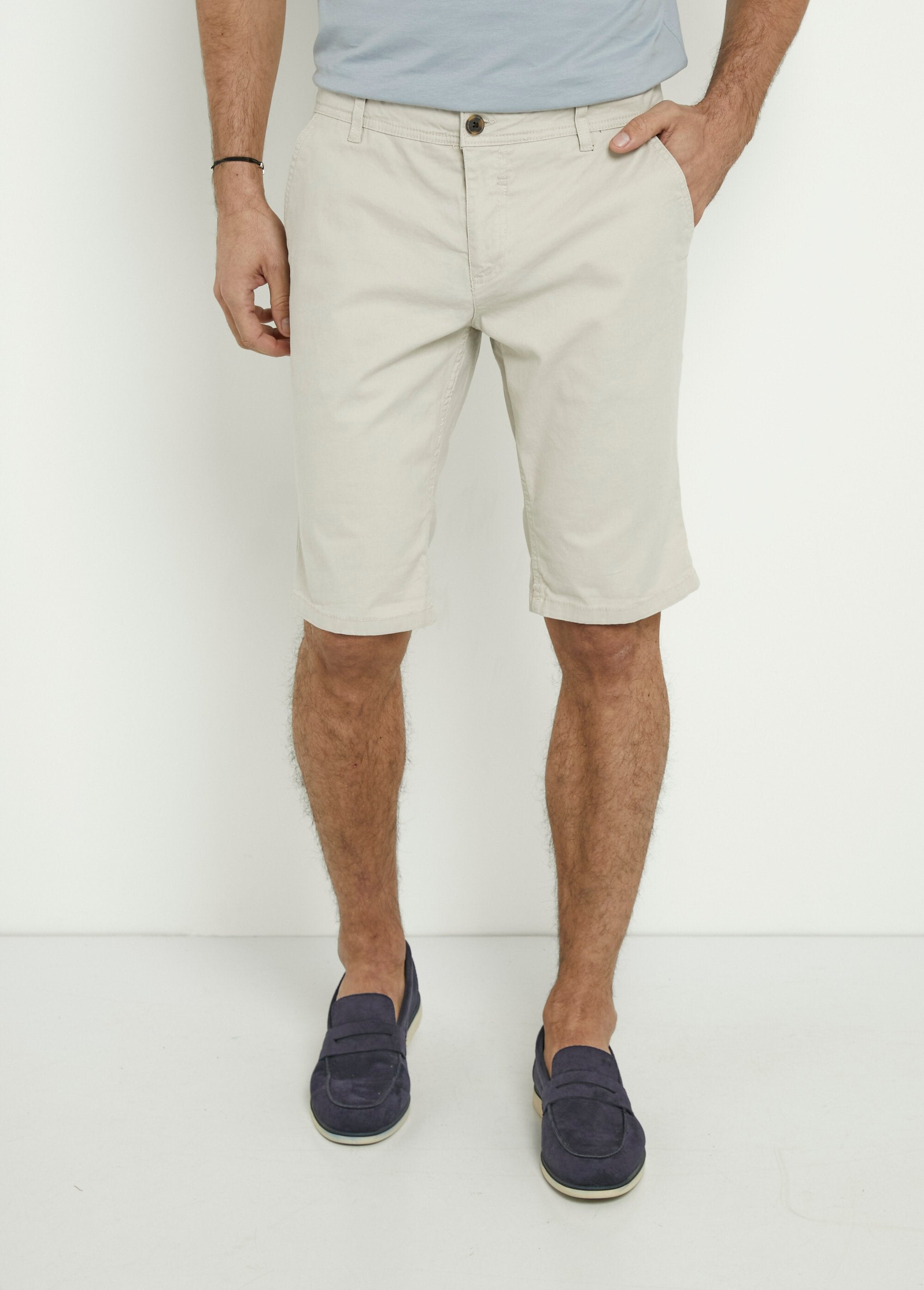 Stretch_cotton_canvas_Bermuda_shorts_Sand_FA1_slim