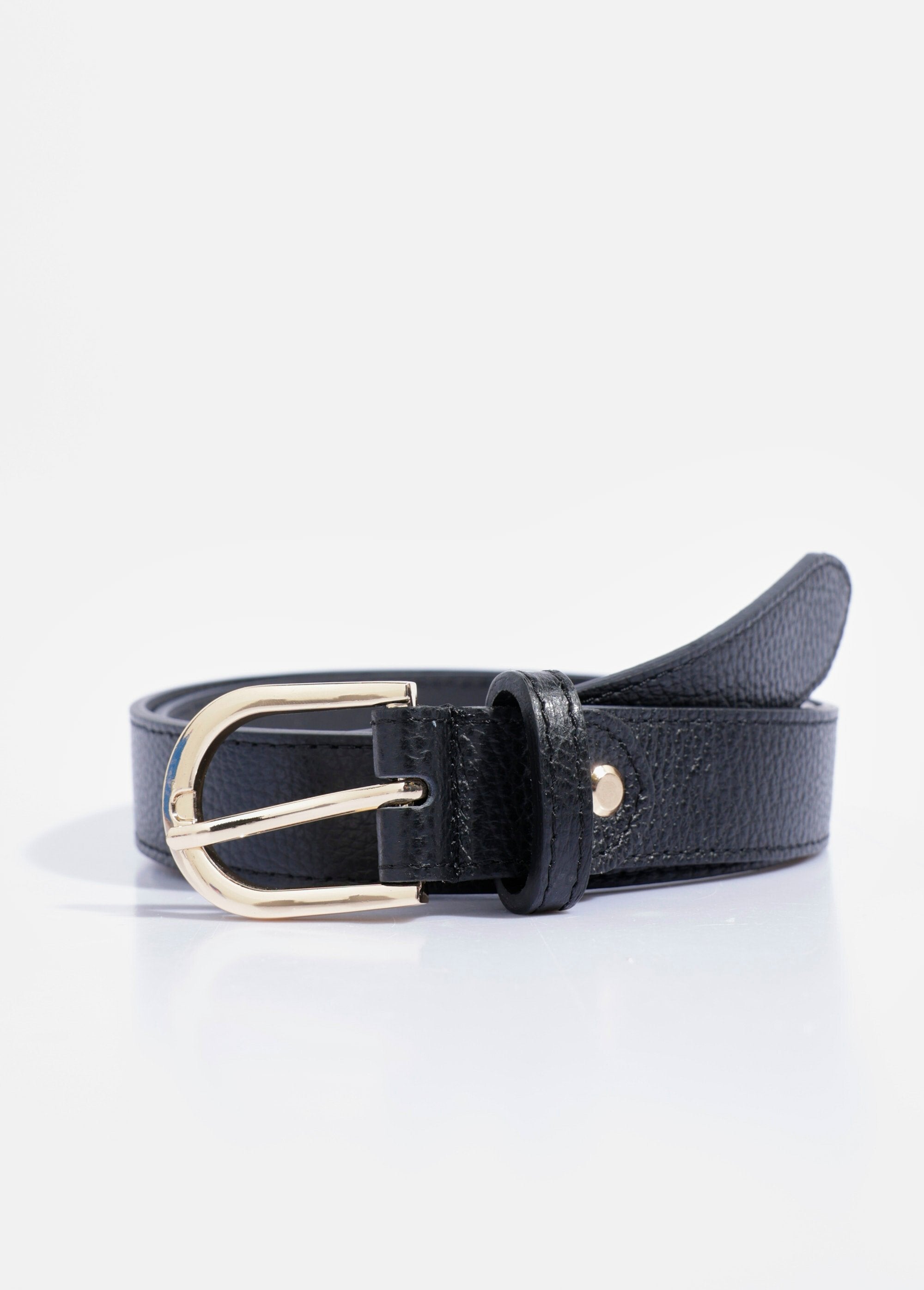 Grained_leather_belt_with_metal_buckle_Black_FA1_slim