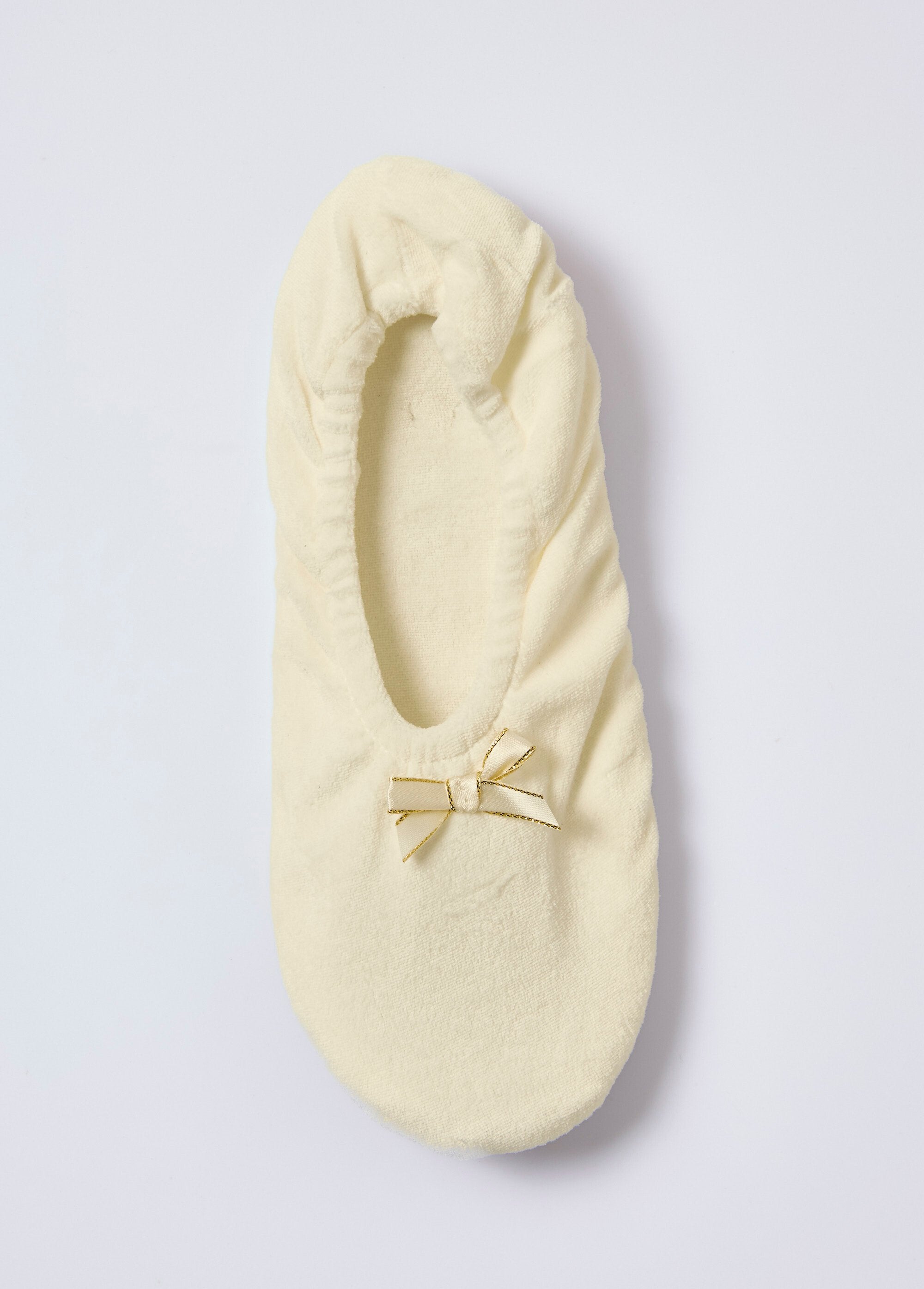 Chaussons_façon_ballerines_en_velours_Blanc_OV1_slim