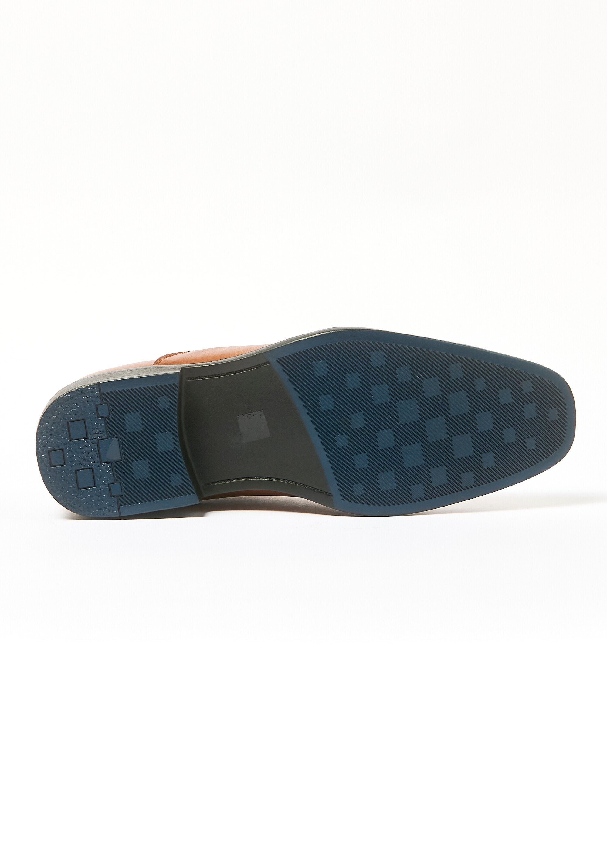 Oxford_shoes_with_straight_toe_cap,_imitation_leather_Brown_UN1_slim