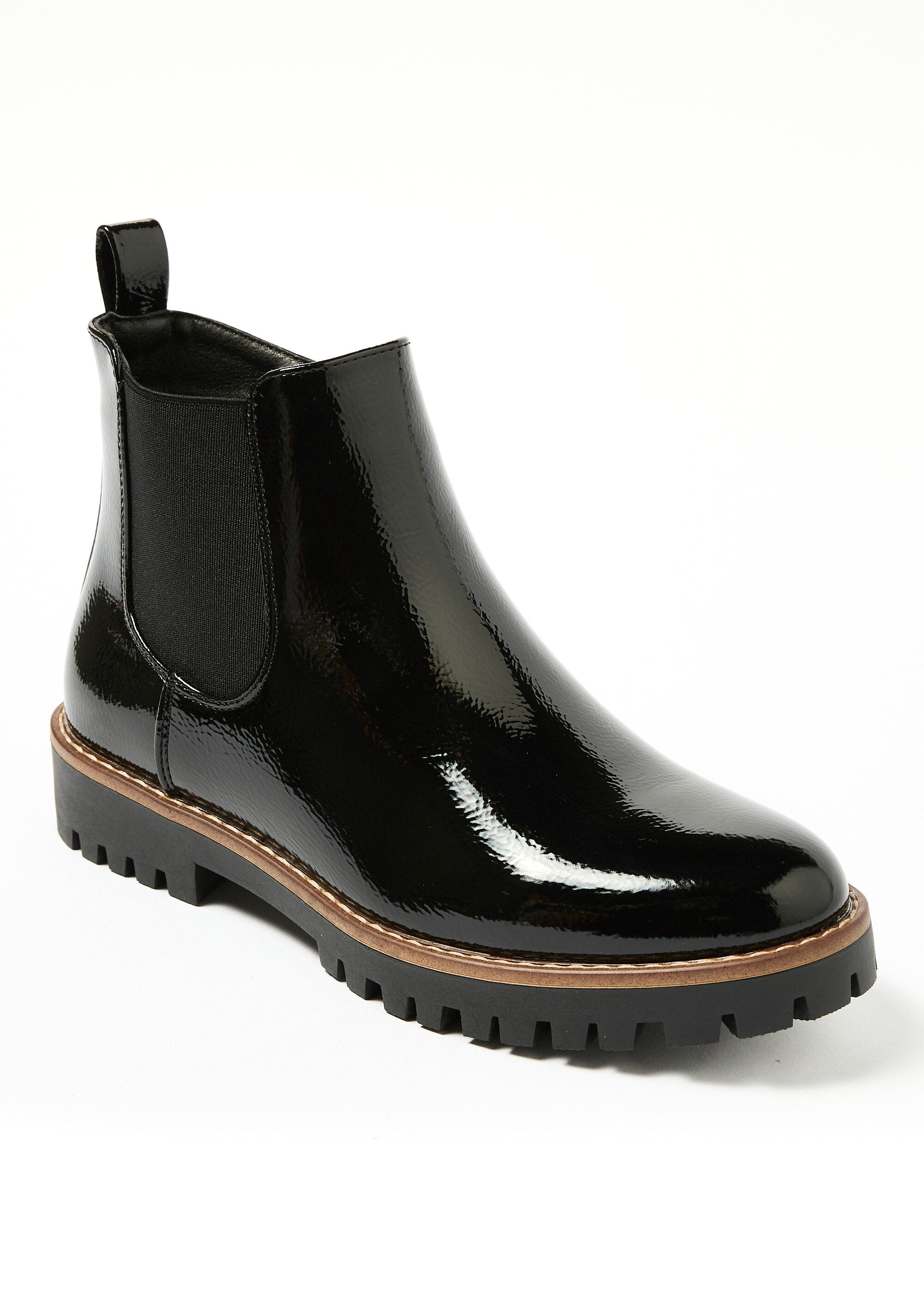 Fancy_Chelsea_boots_with_notched_sole_Black_FA1_slim