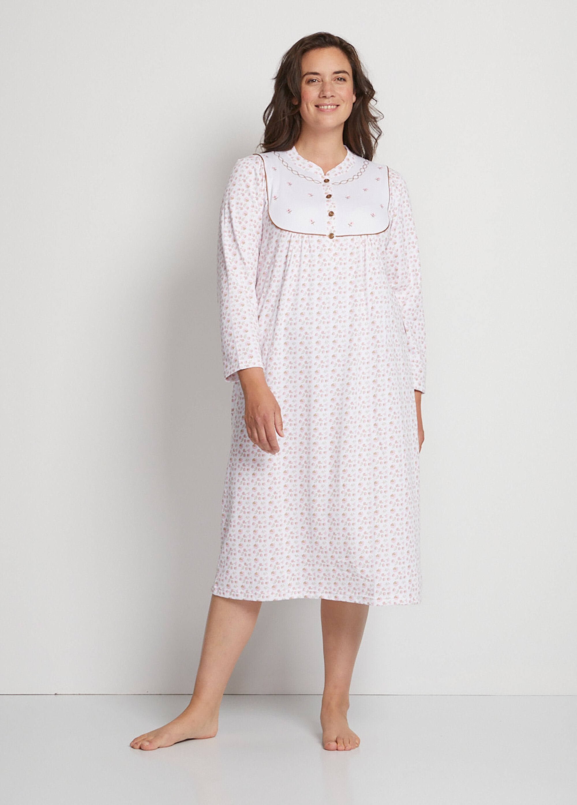 Buttoned_interlock_nightgown_Fishing_print_FA1_curvy