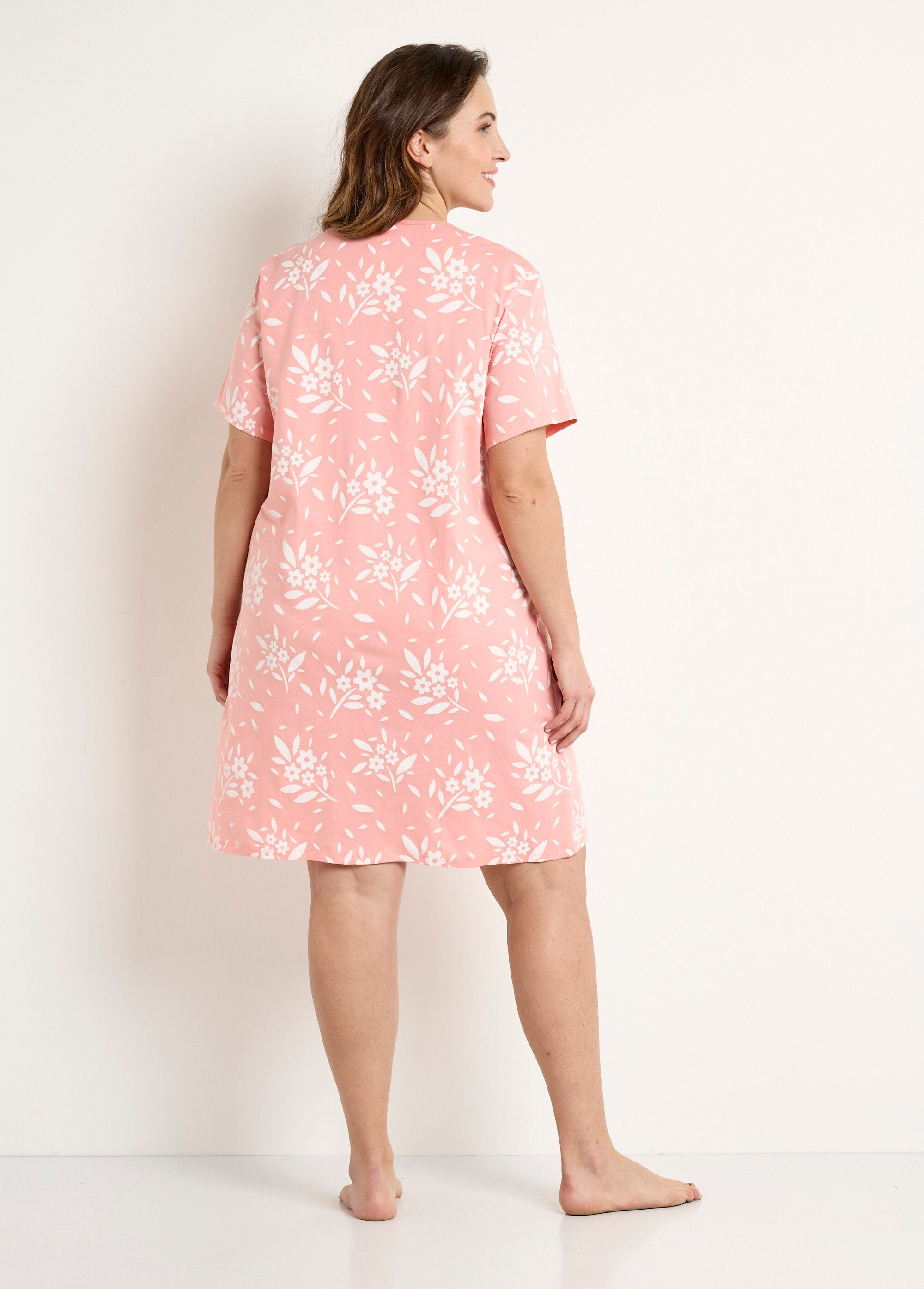 Short_nightgown_with_buttoned_V-neck_and_cotton_Coral_DO1_slim