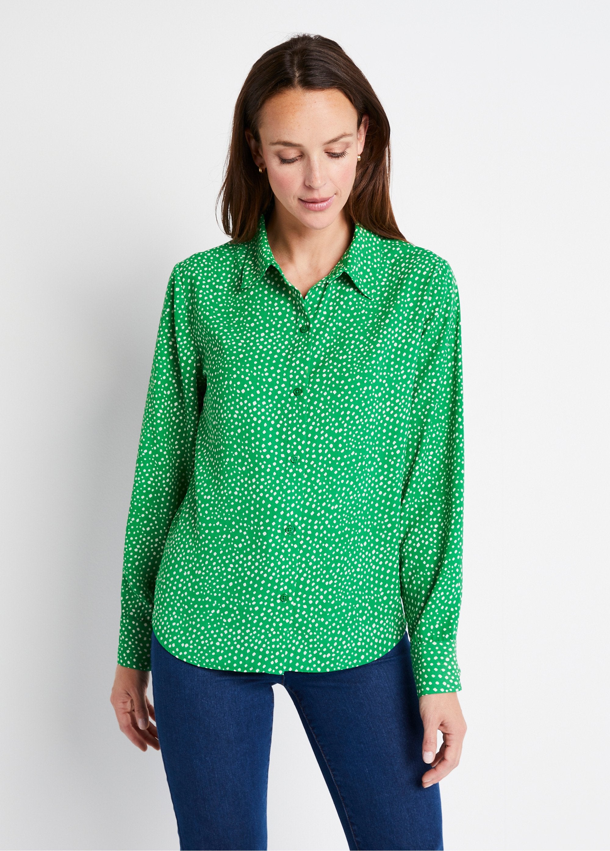 Buttoned_straight_blouse_with_polka_dot_print_Ecru_green_FA1_slim