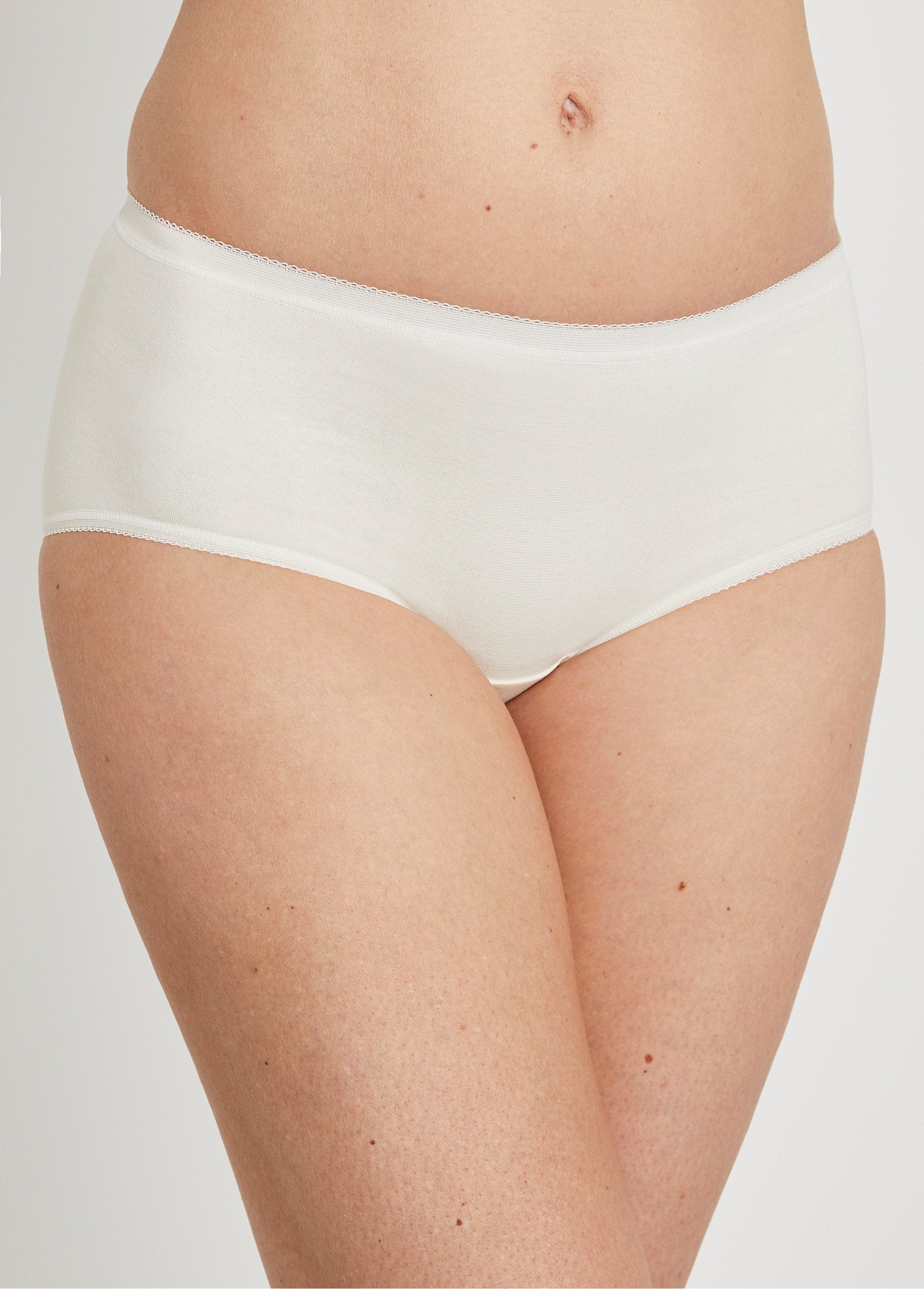 Shapewear_normal_waist_panties_-_pack_of_3_+_1_FREE_Ivory_lot3+1grat_FA1_slim