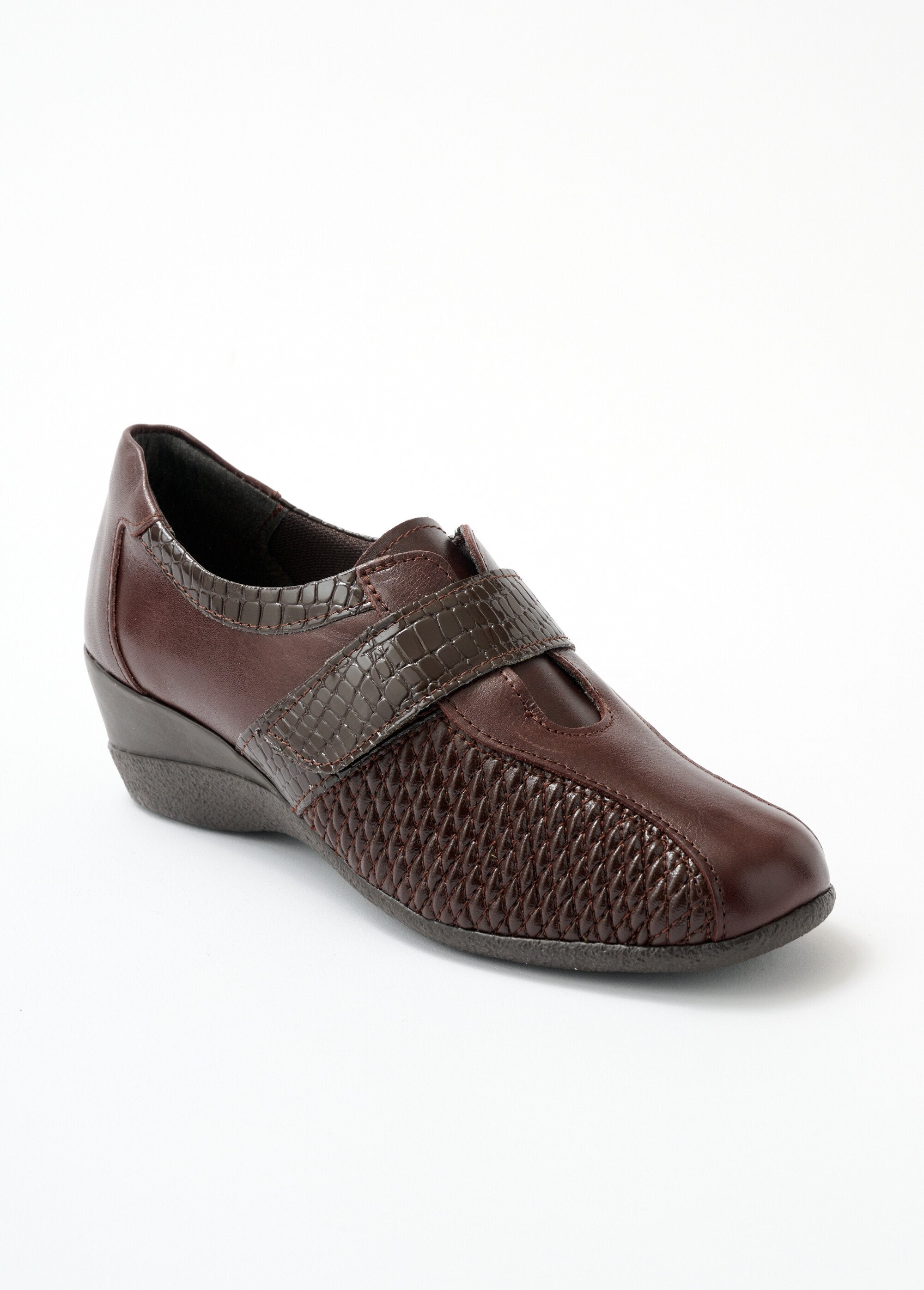 Comfortable_wide_leather_derbies_Brown_FA1_slim