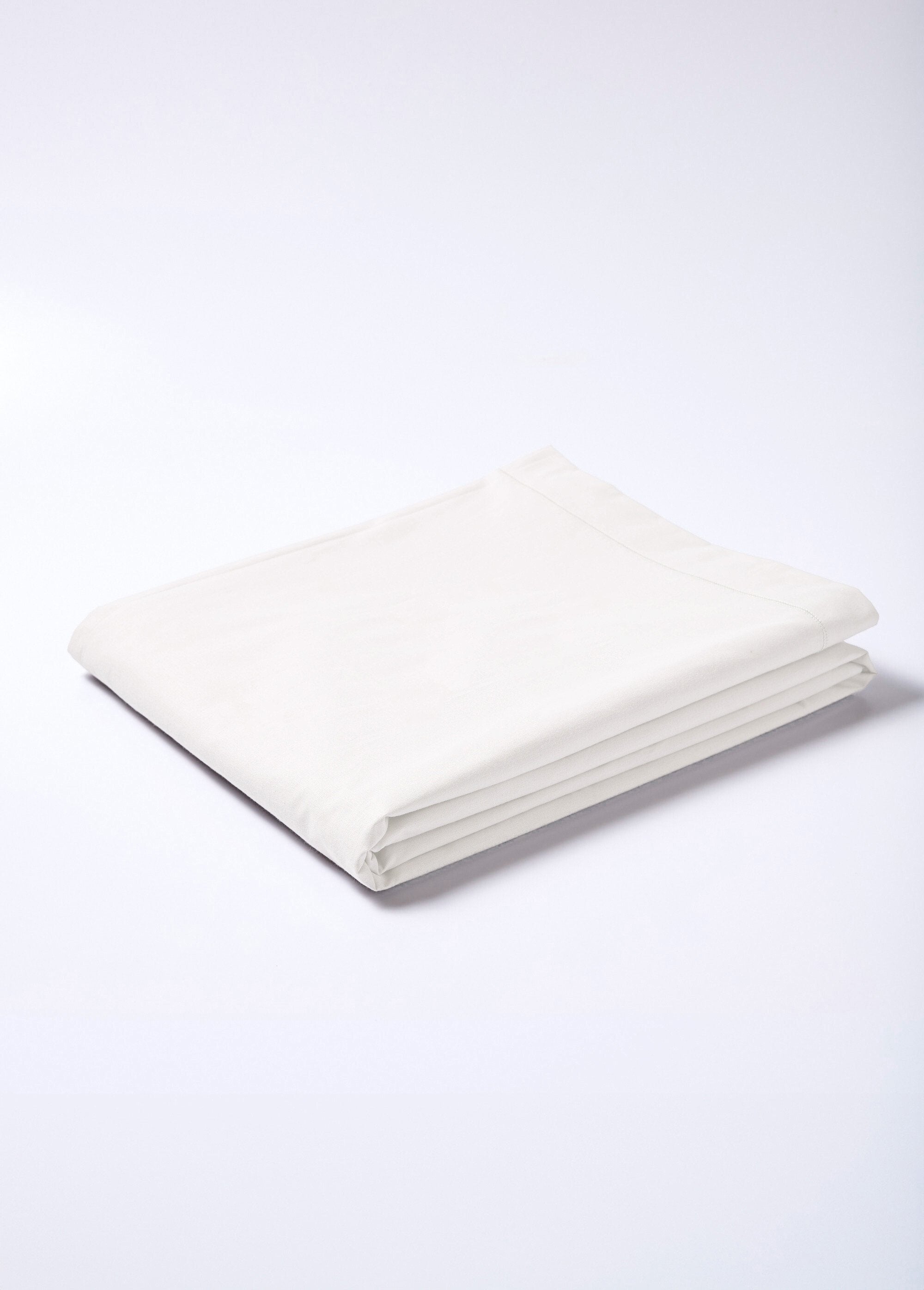Plain_cotton_flat_sheet_White_FA1_slim
