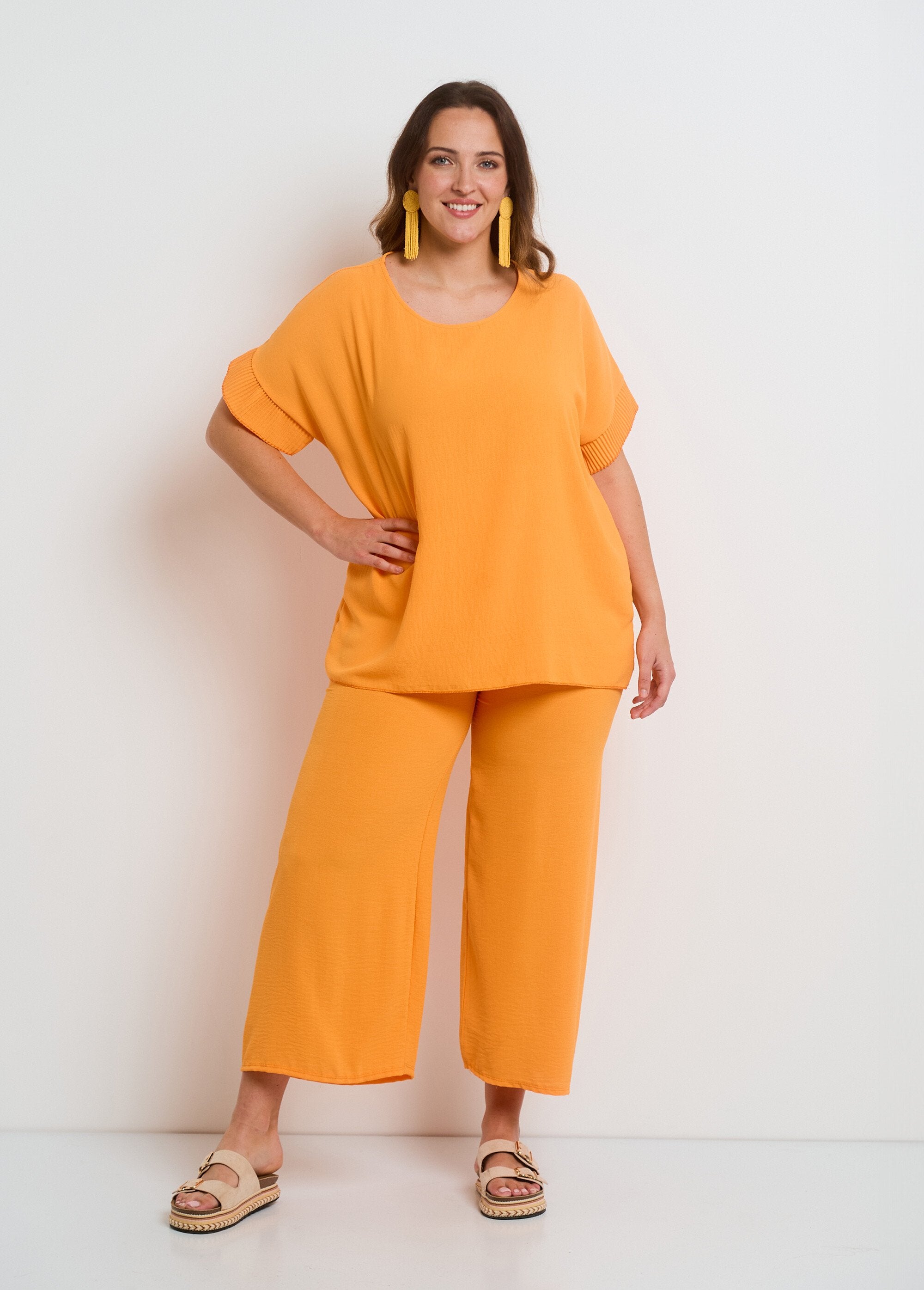 Flowing_tunic_and_pants_set_Orange_FA1_curvy