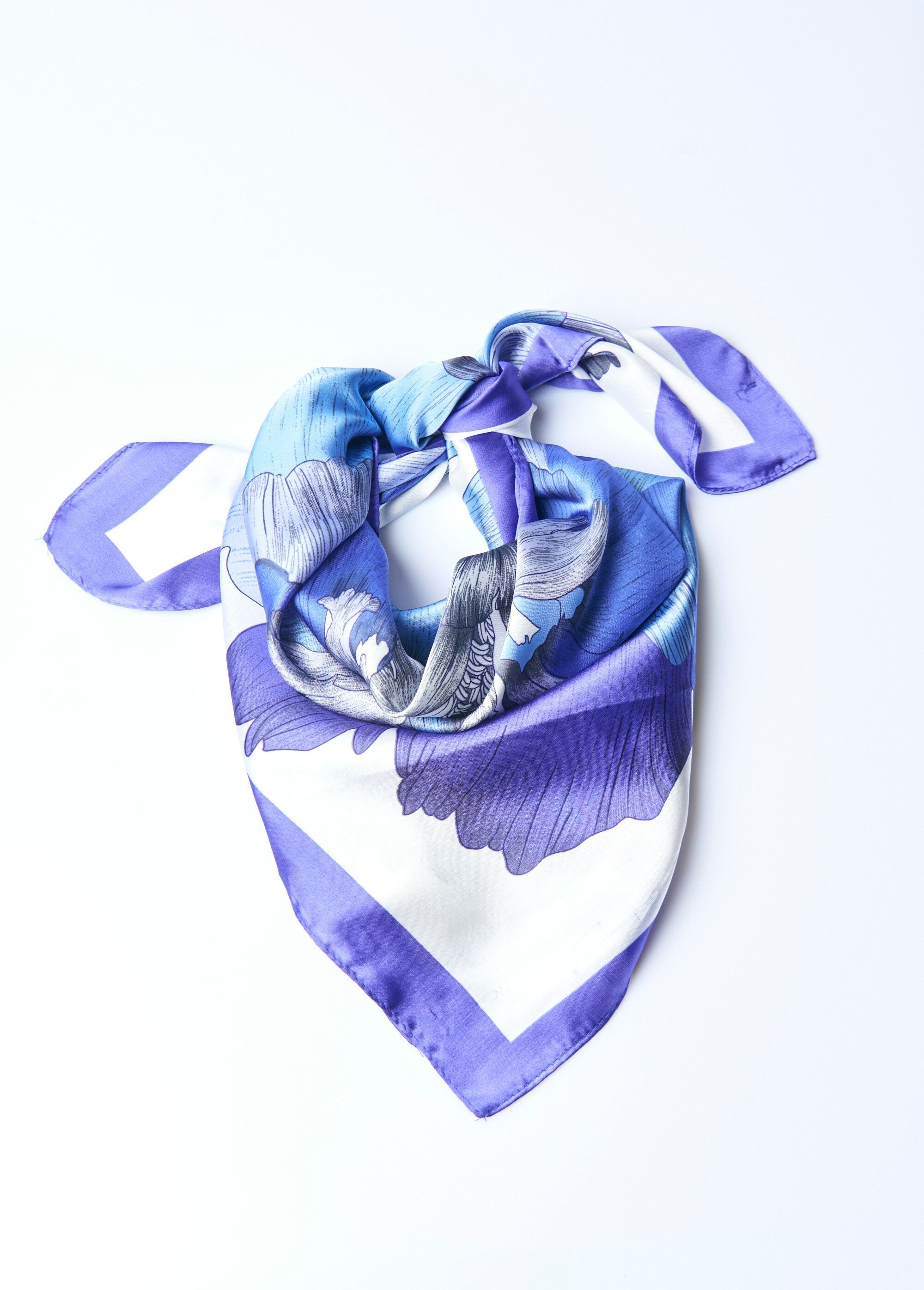 Large_flower_printed_satin_scarf_Blue_FA1_slim