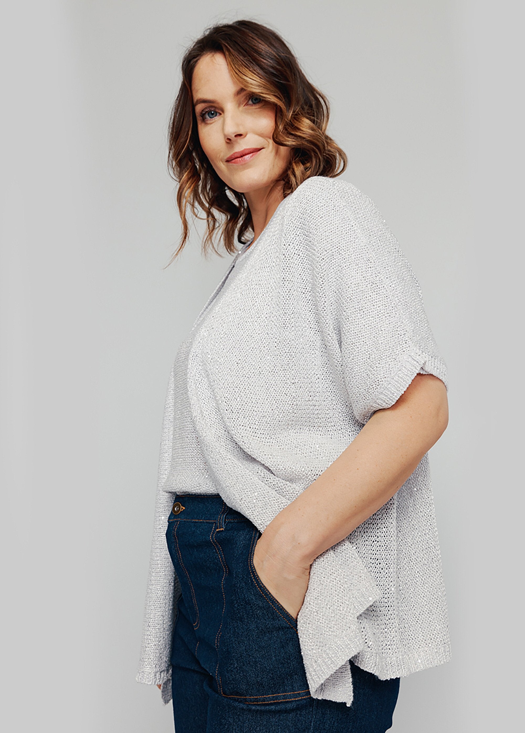 Shiny_knit_bolero_vest_Money_DR1_curvy