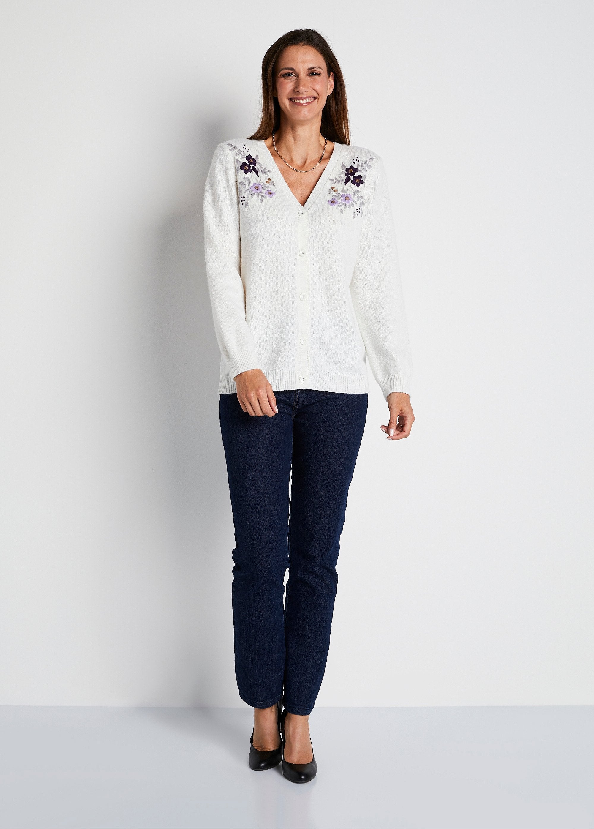 Soft_plain_V-neck_buttoned_short_embroidered_cardigan_Ecru_SF1_slim