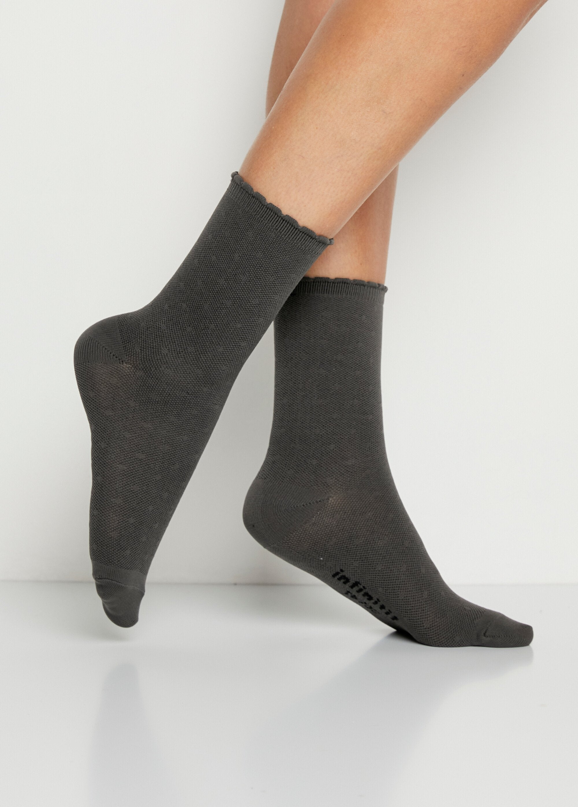 Chaussettes_fines_motifs_ton_sur_ton_Ass_noir_et_gris_lot2_DR1_slim