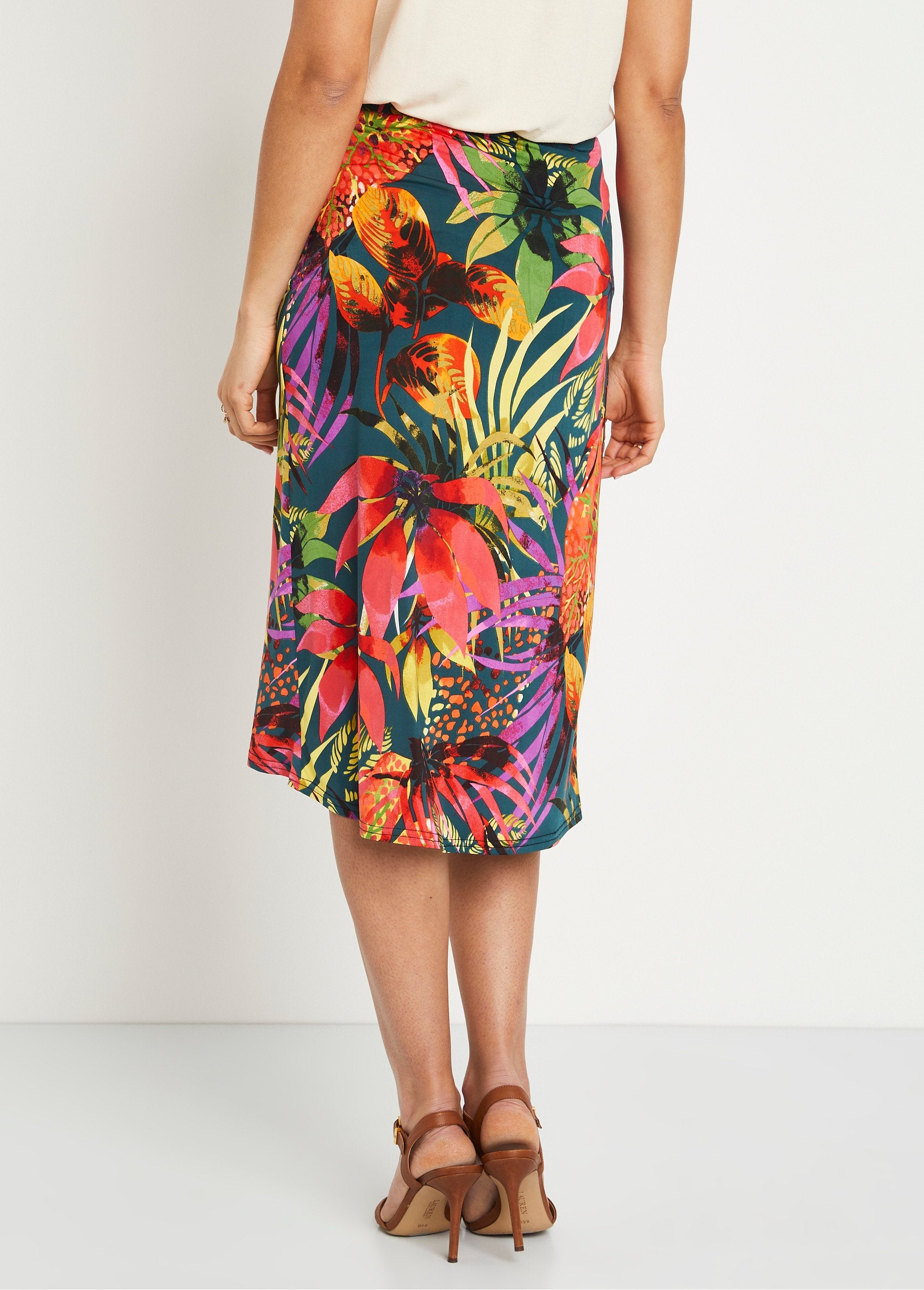 Long_straight_skirt_with_exotic_print_Multicolor_DO1_slim