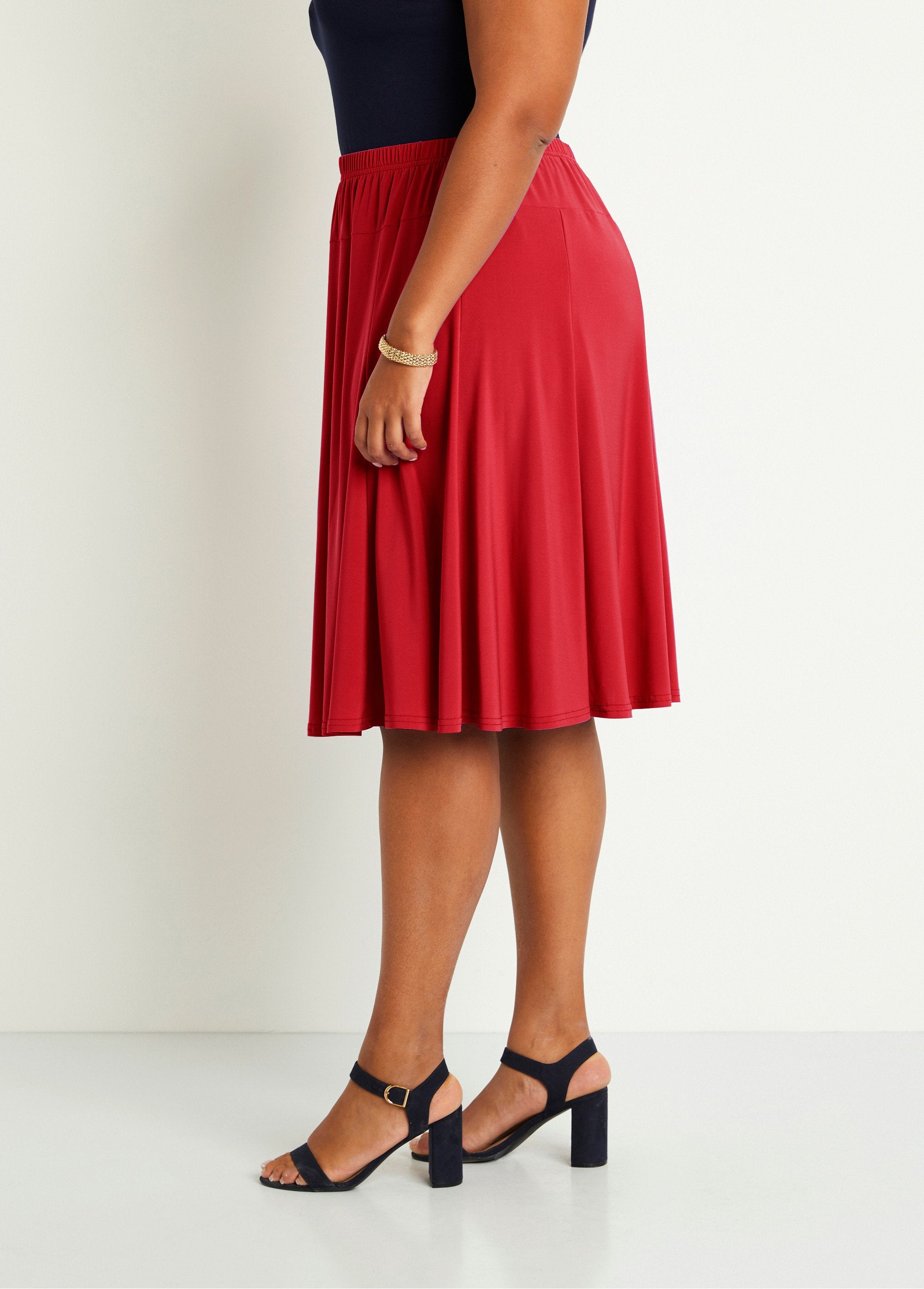 Mid-length_flared_knit_skirt_Morello_cherry_DR1_curvy