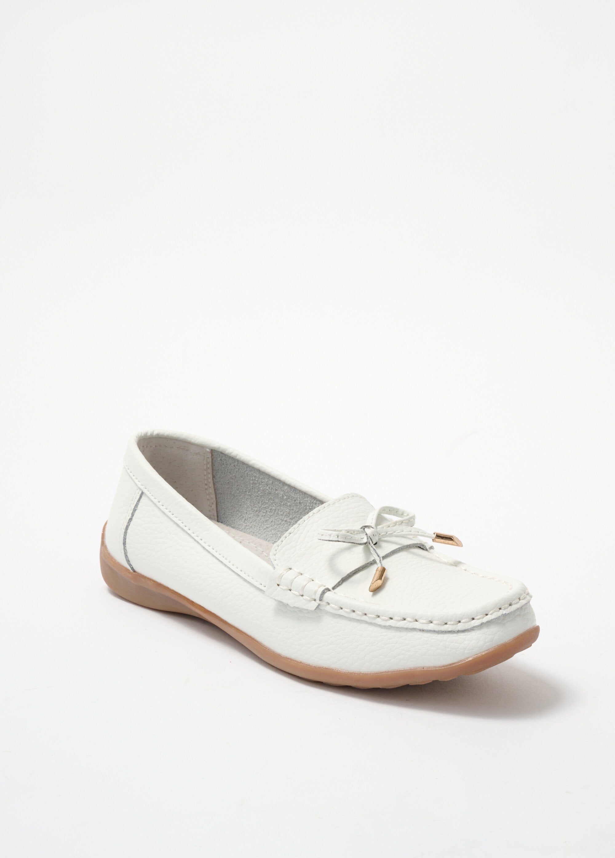 Comfortable_flat_leather_loafers_White_FA1_slim