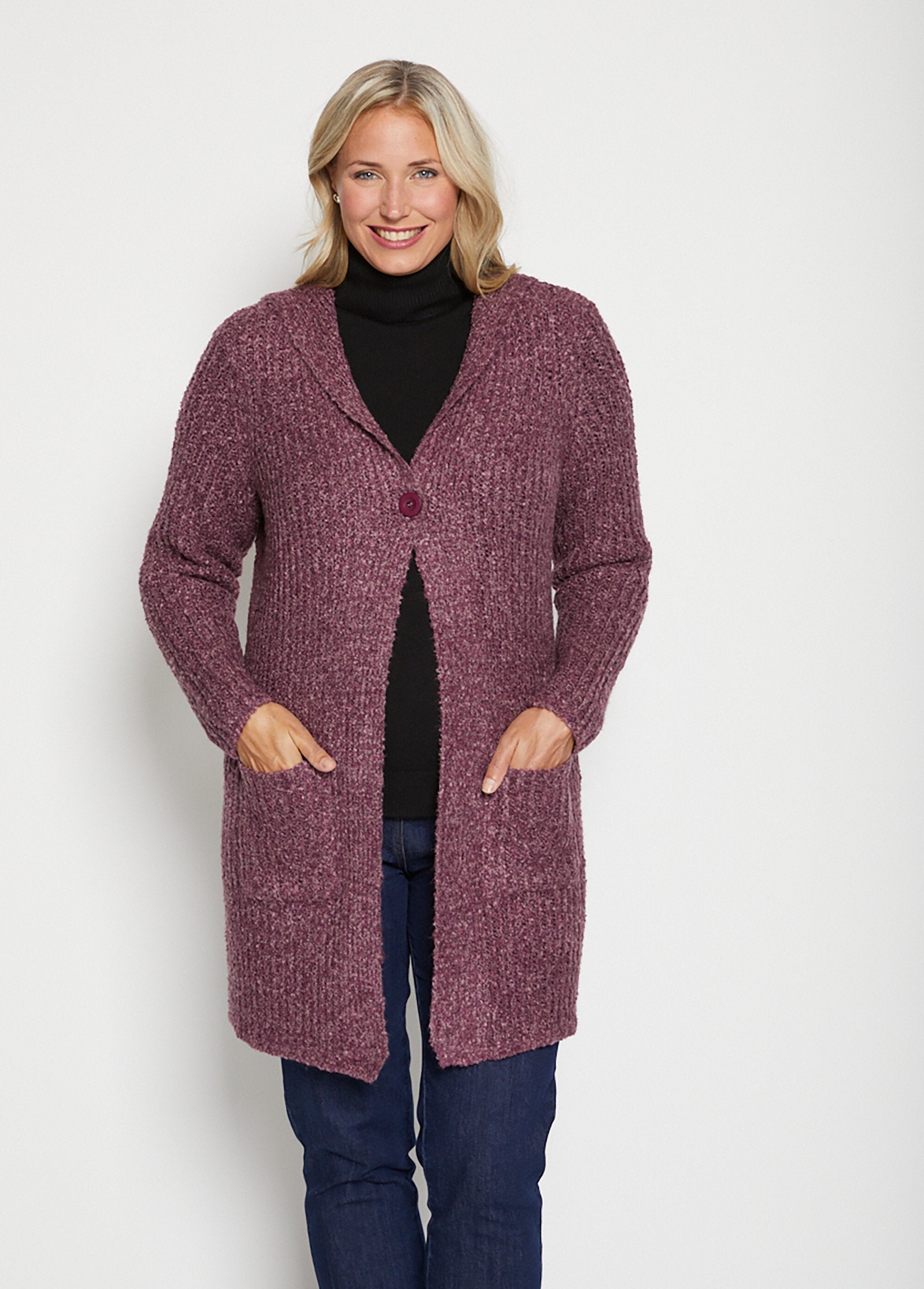 Long_hooded_vest_Plum_FA1_curvy