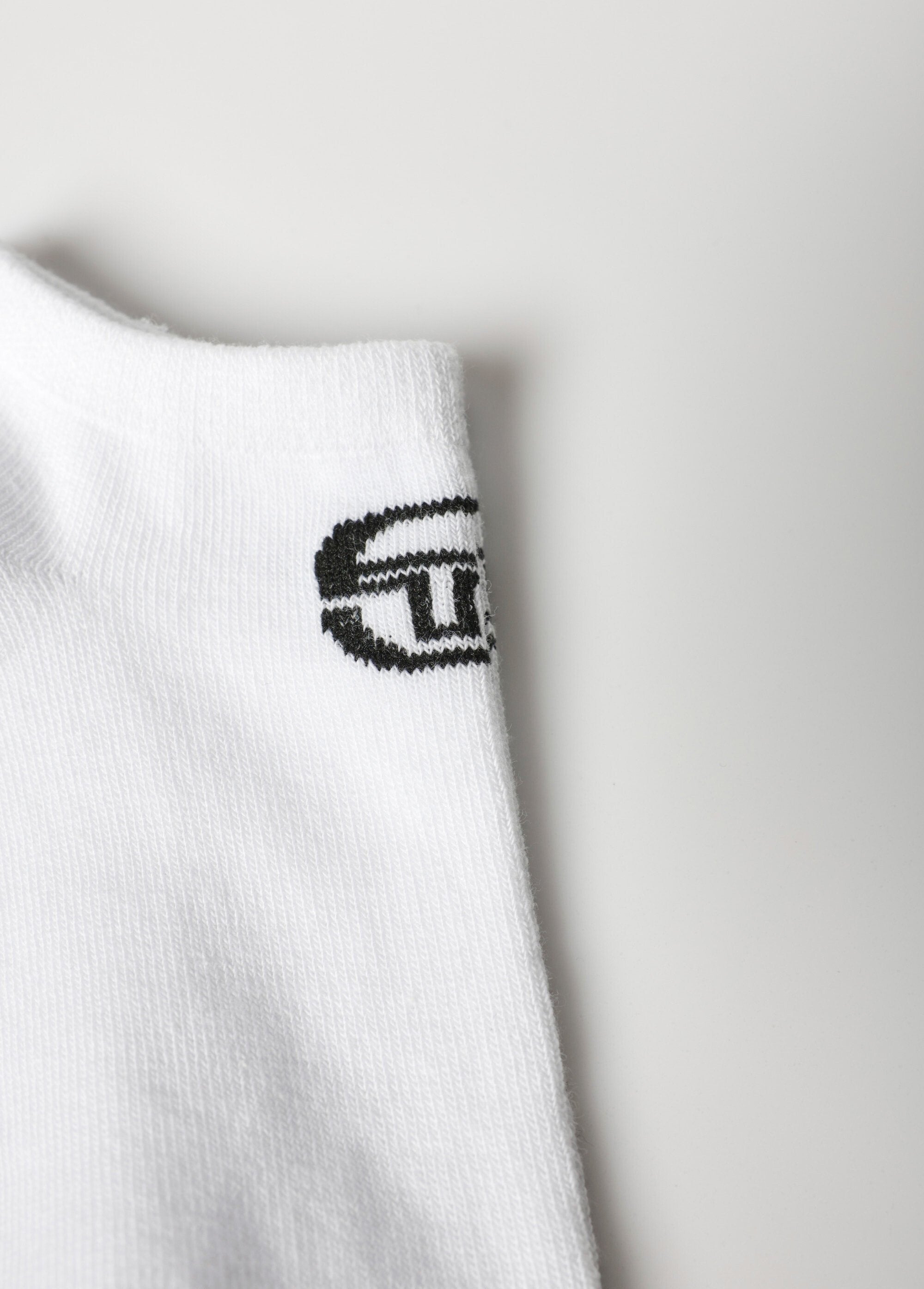Lot_de_3_Chaussettes_basses_avec_logo_Blanc_DE4_slim