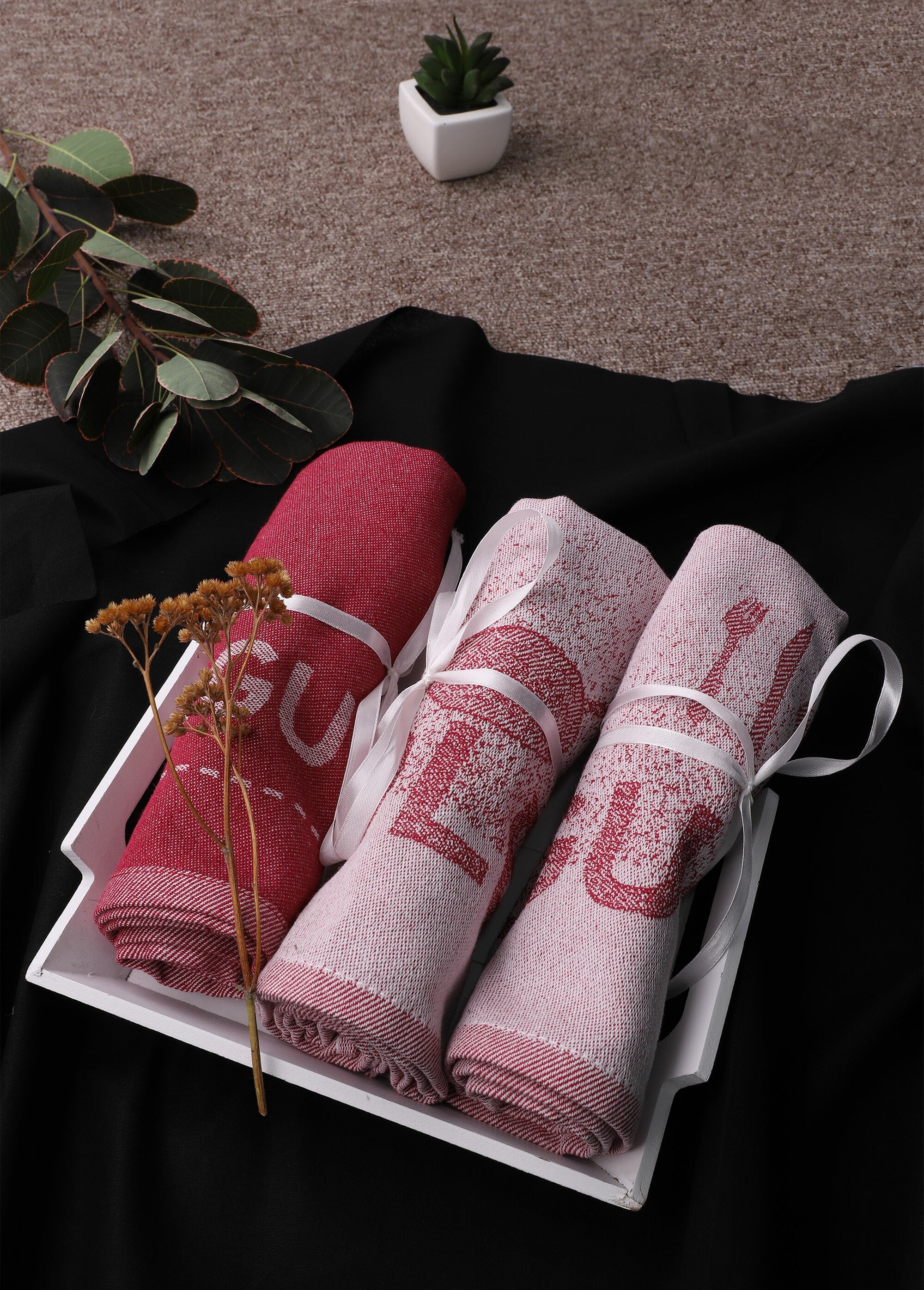 Set_of_3_red_tea_towels_50X70cm_-_"Collection"_Red_DE3_slim