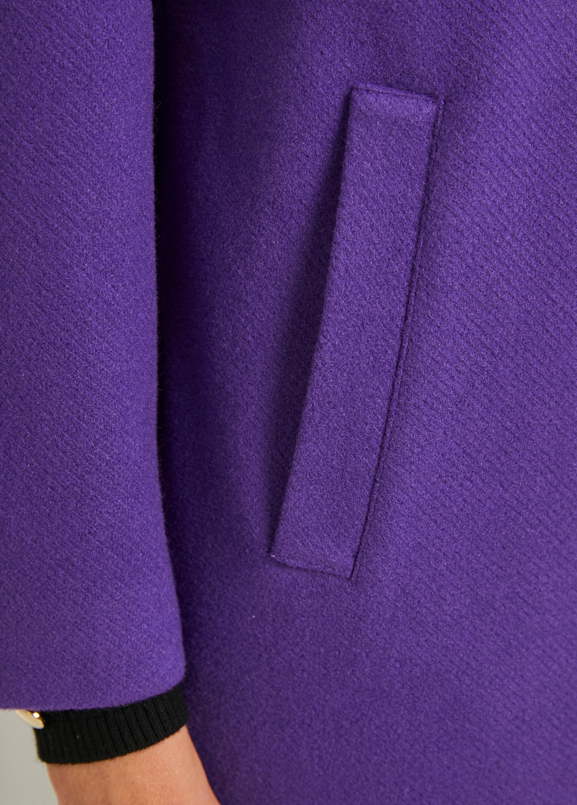 Double-breasted_coat_with_tailored_collar_Purple_DE3_slim