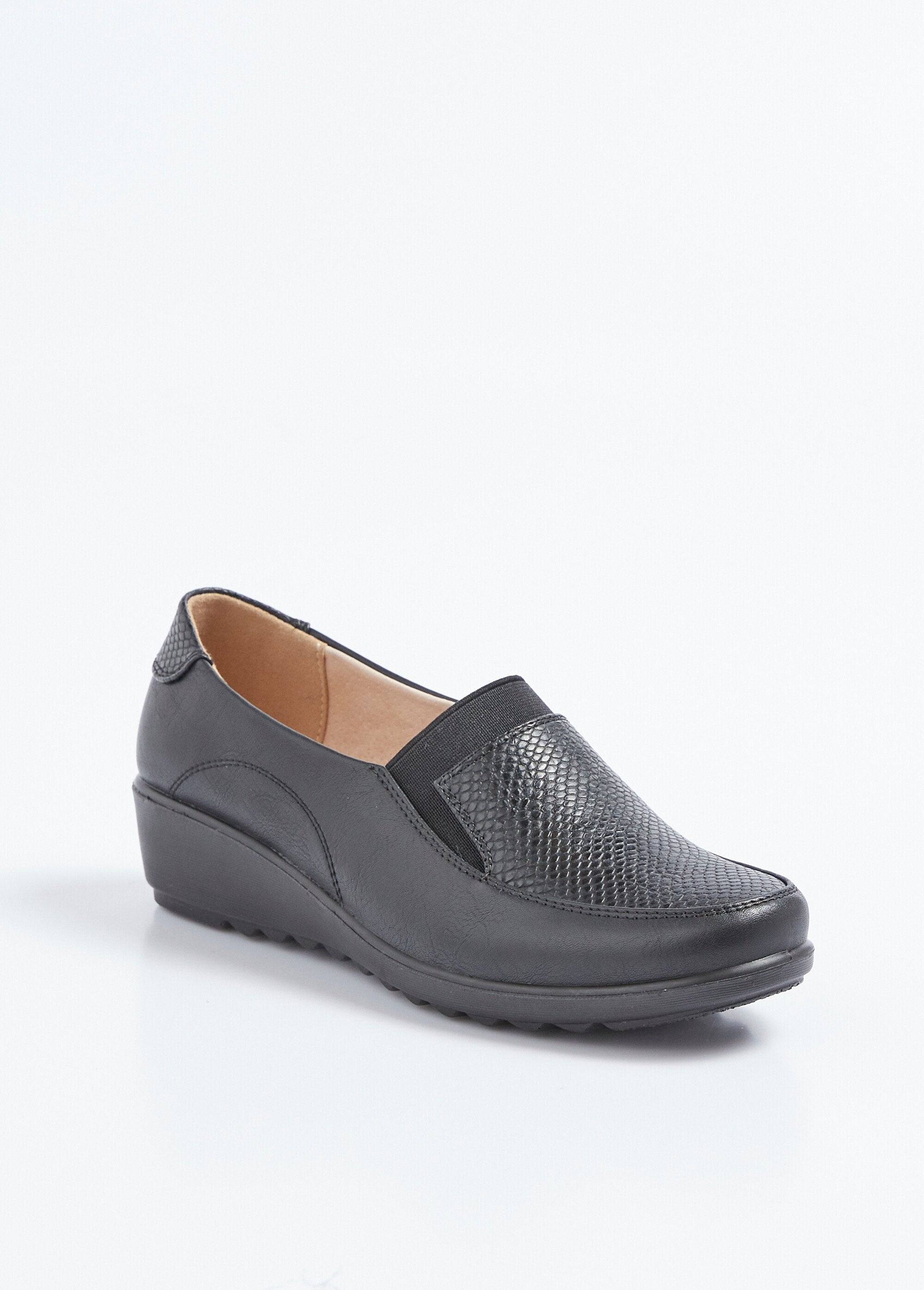 Wide_width_elasticated_leather_wedge_loafers_Black_FA1_slim
