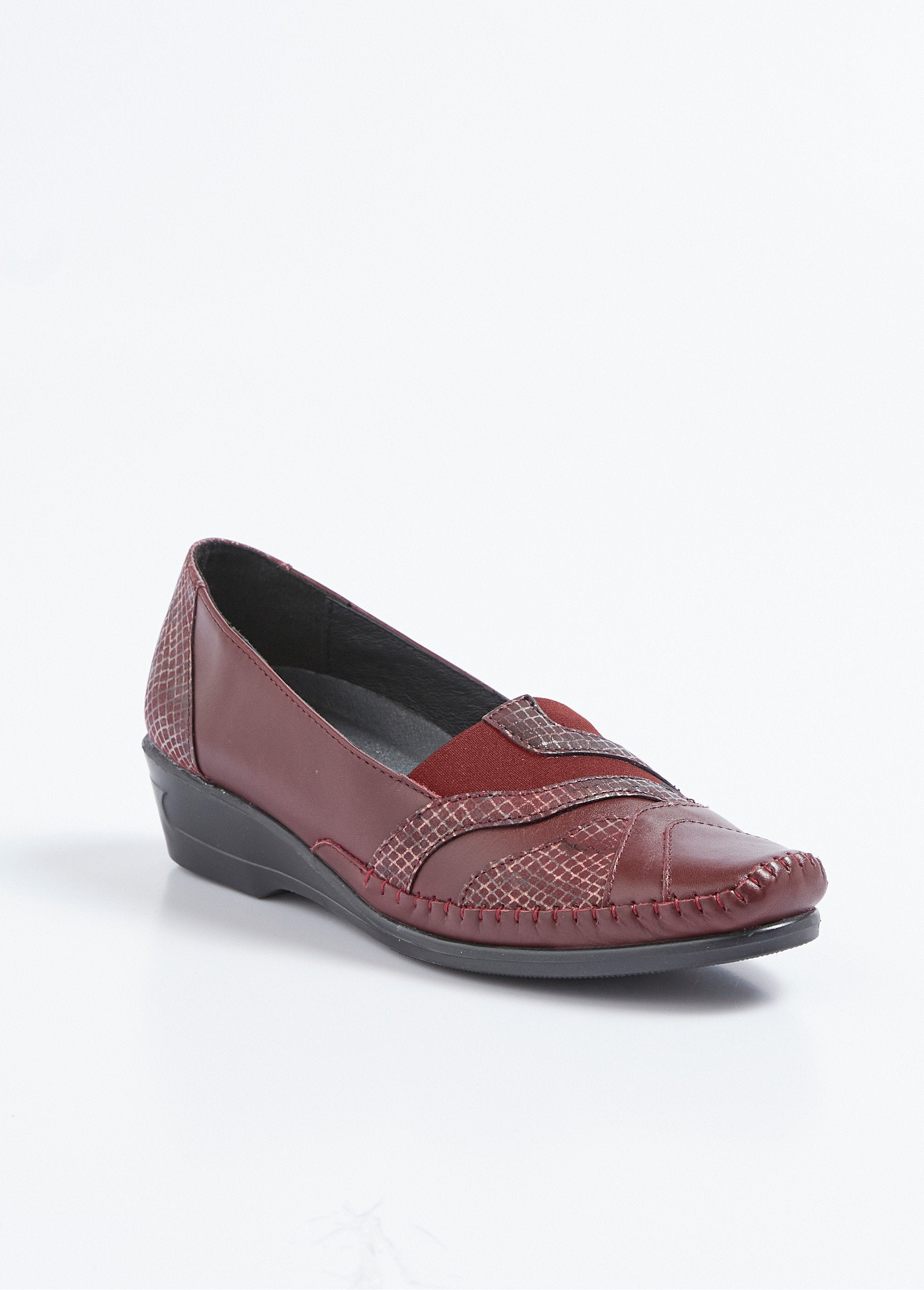 Elasticated_leather_loafers,_comfort_width_Bordeaux_FA1_slim