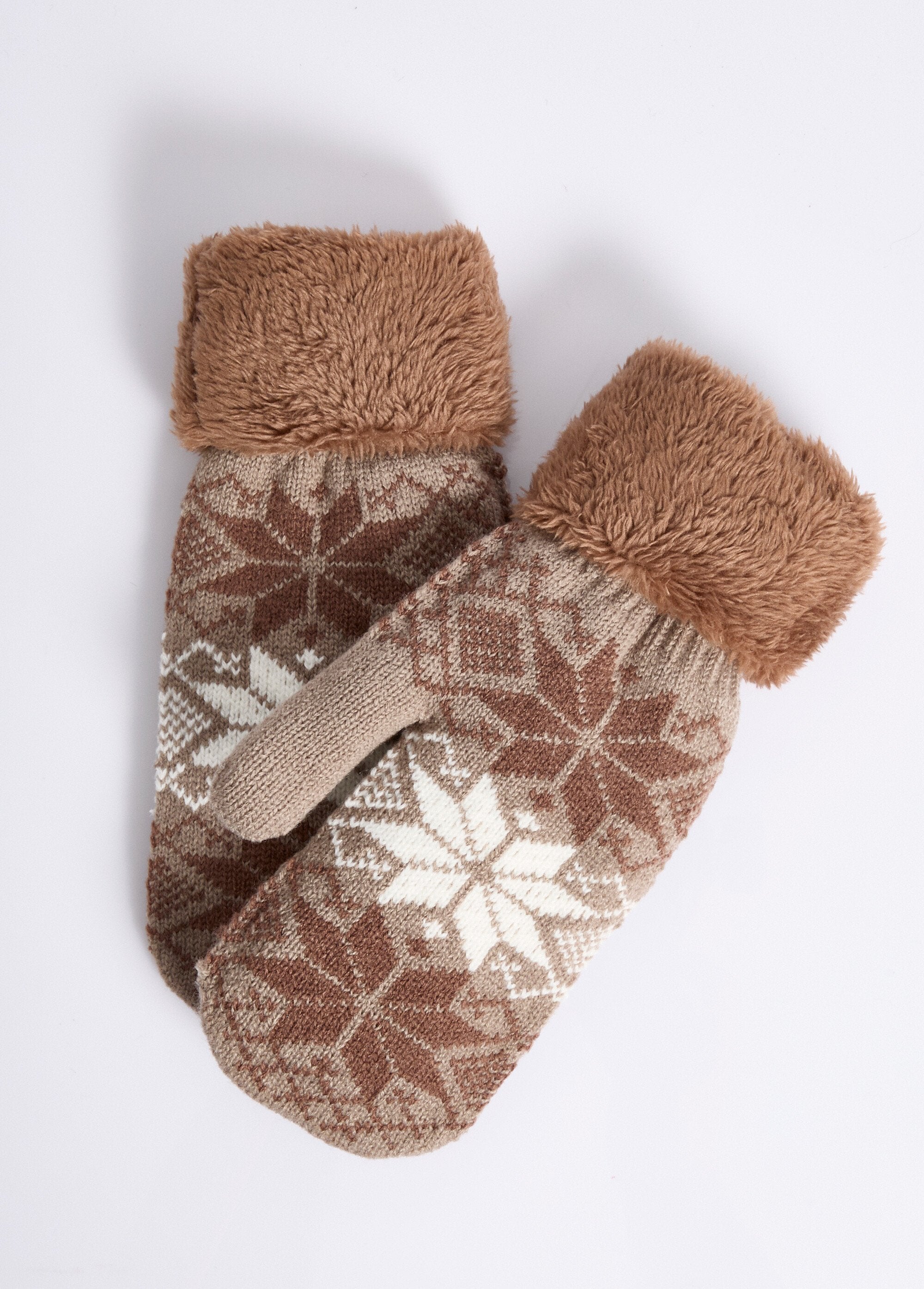 Warm_knitted_mittens_with_snowflake_pattern_Mole_FA1_slim