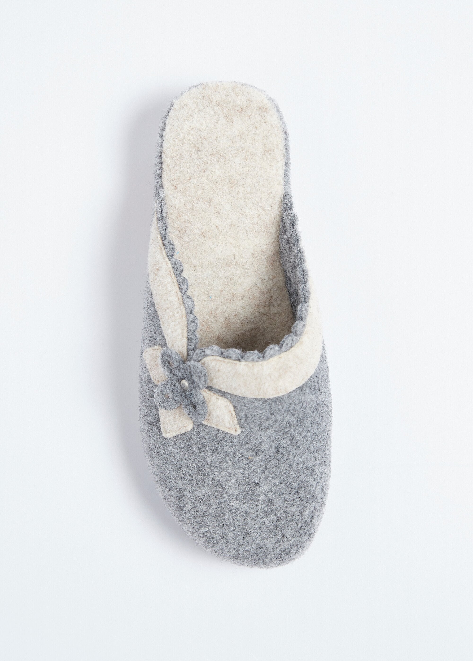 Felt_mule_slippers_with_flower_detail_Gray_OV1_slim